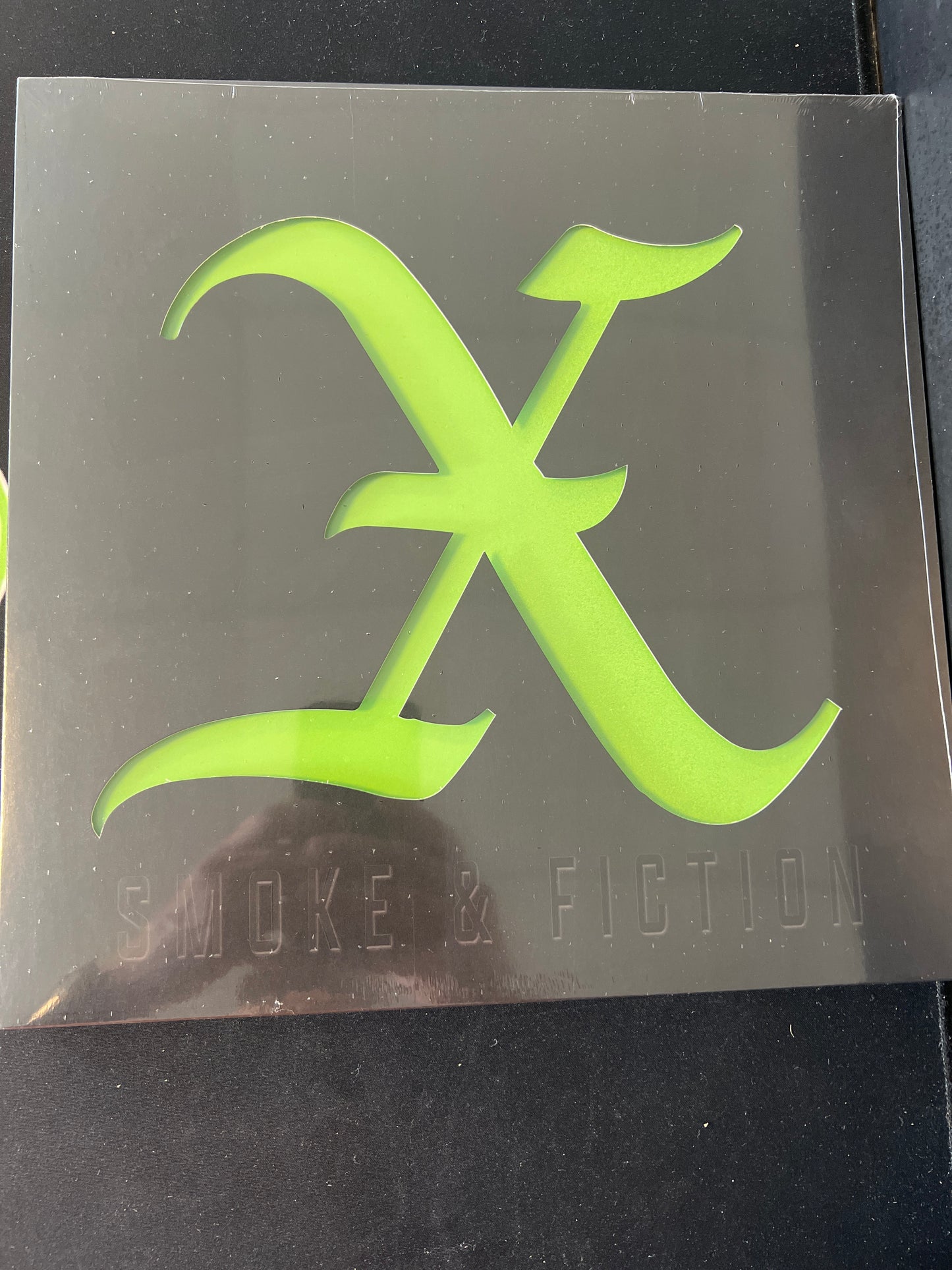 X - smoke & fiction