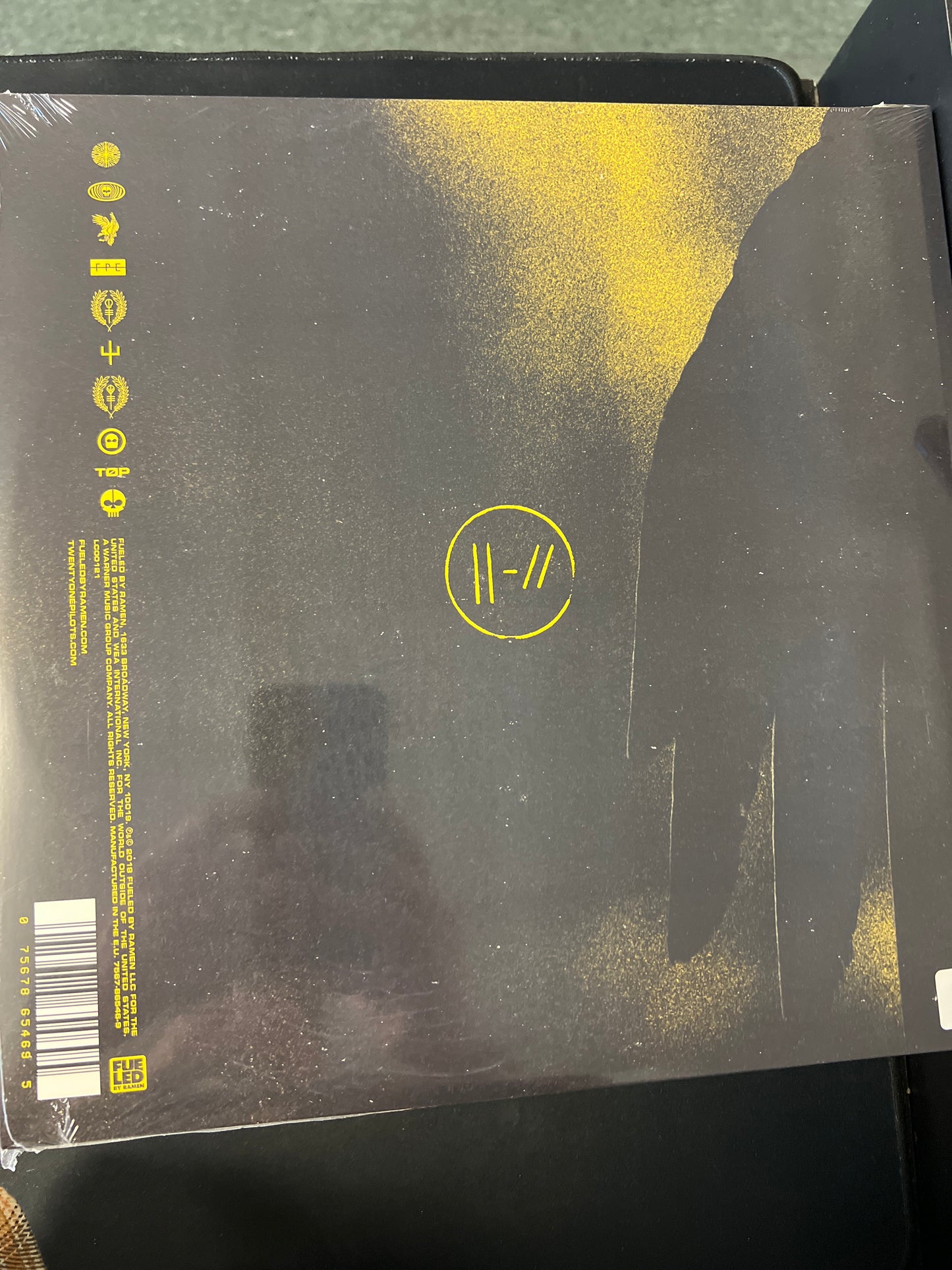 TWENTY ONE PILOTS - trench