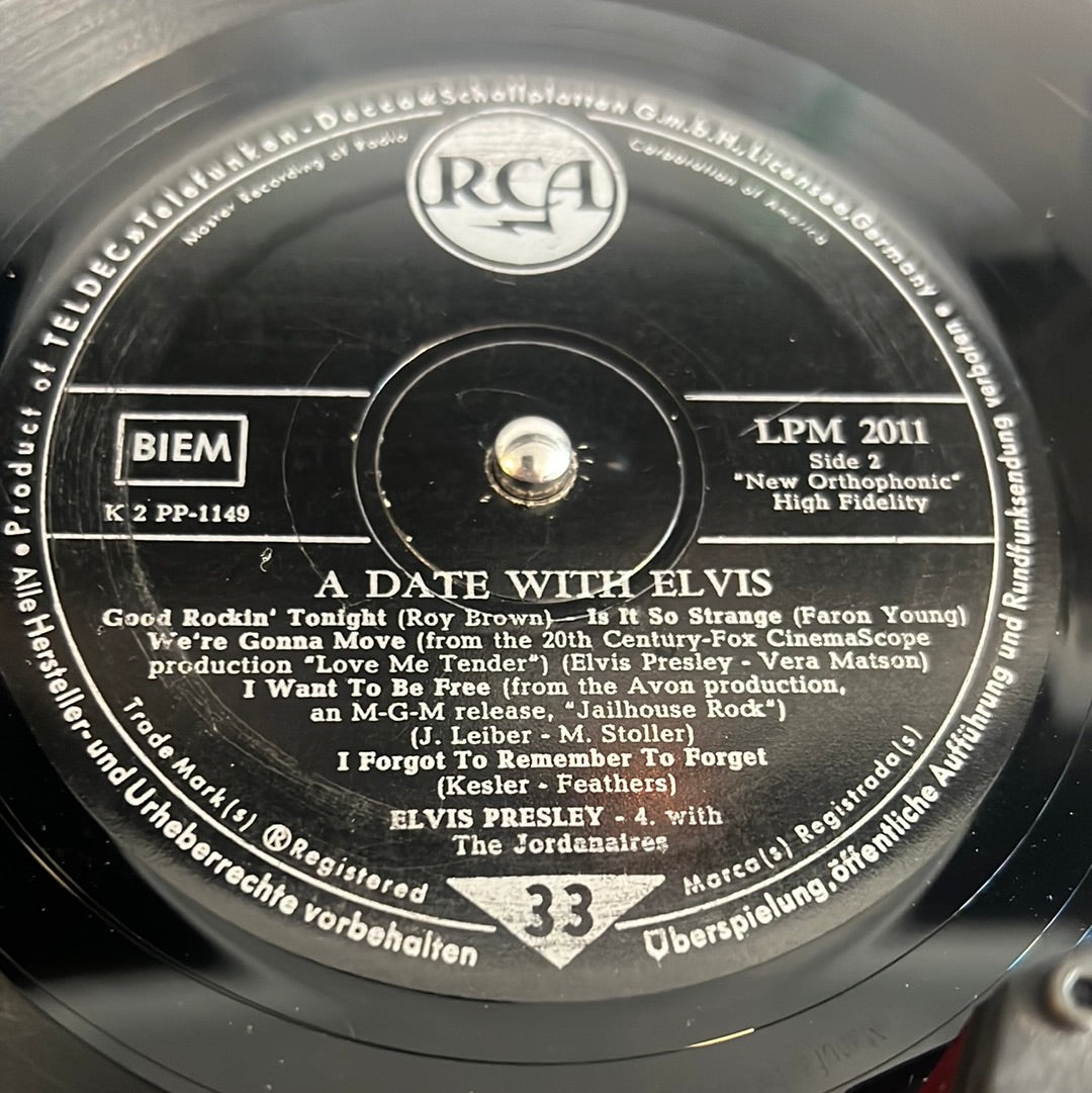 ELVIS PRESLEY - a date with Elvis