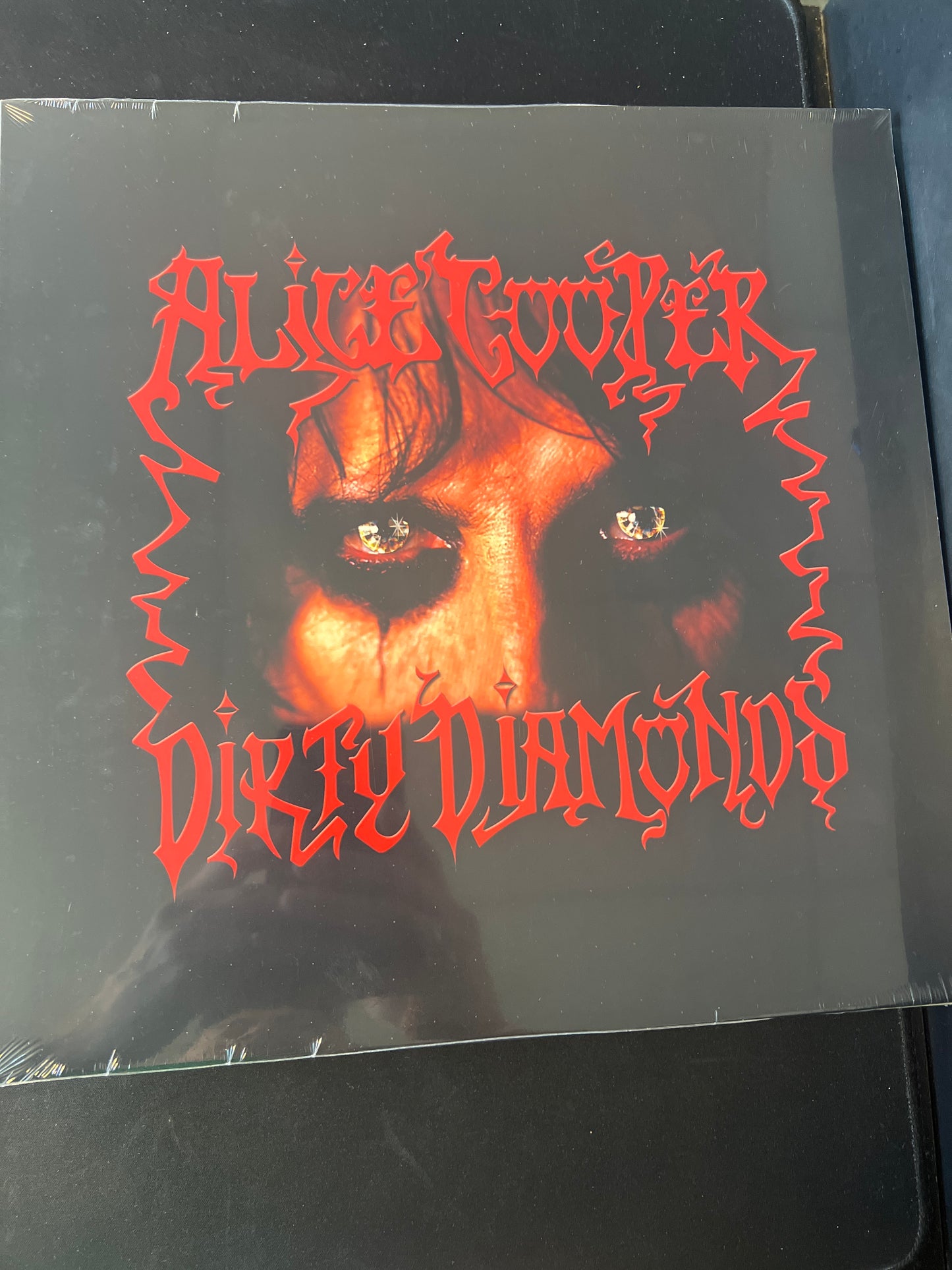 ALICE COOPER - dirty diamonds