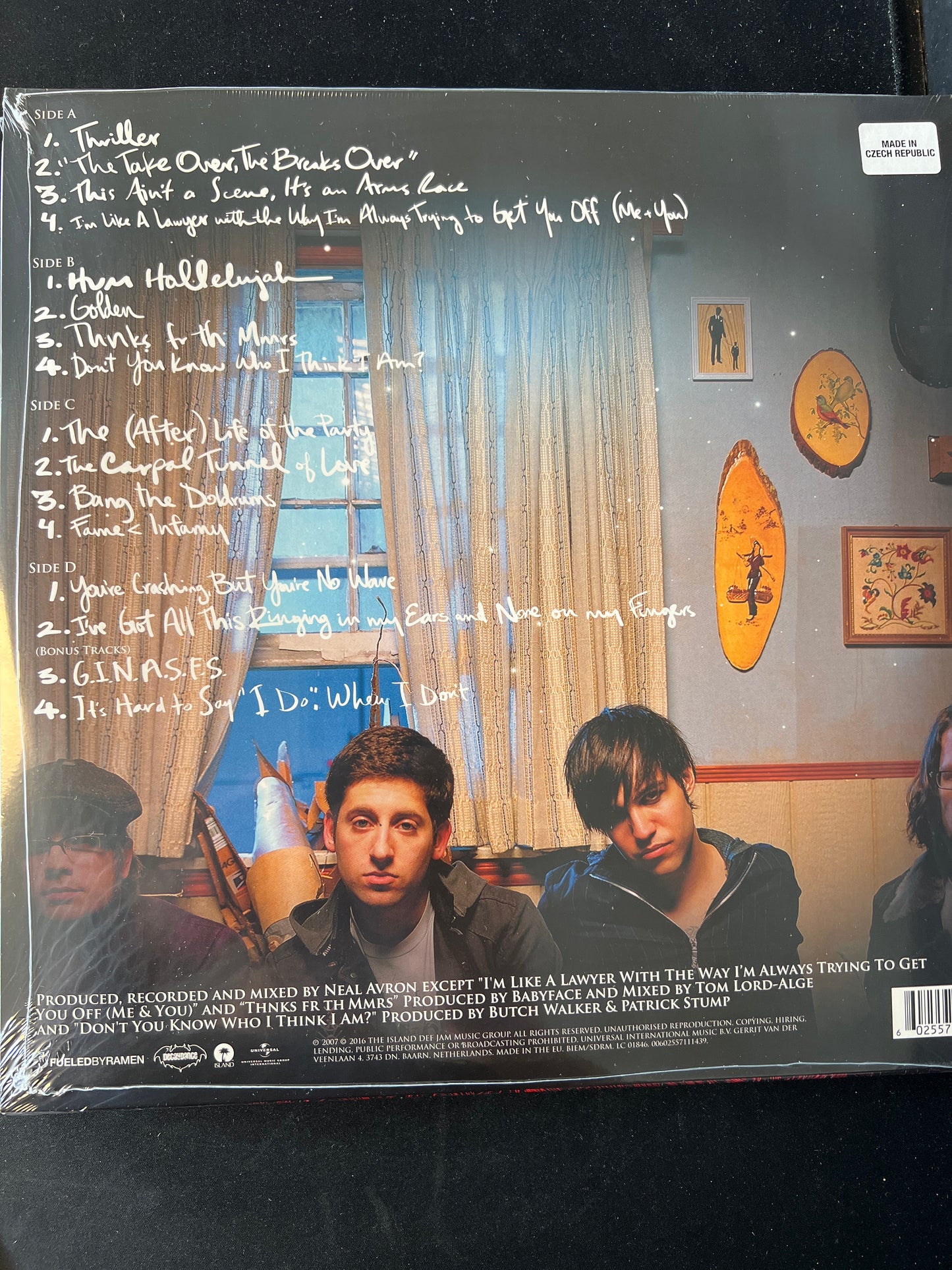 FALL OUT BOY - infinity on high