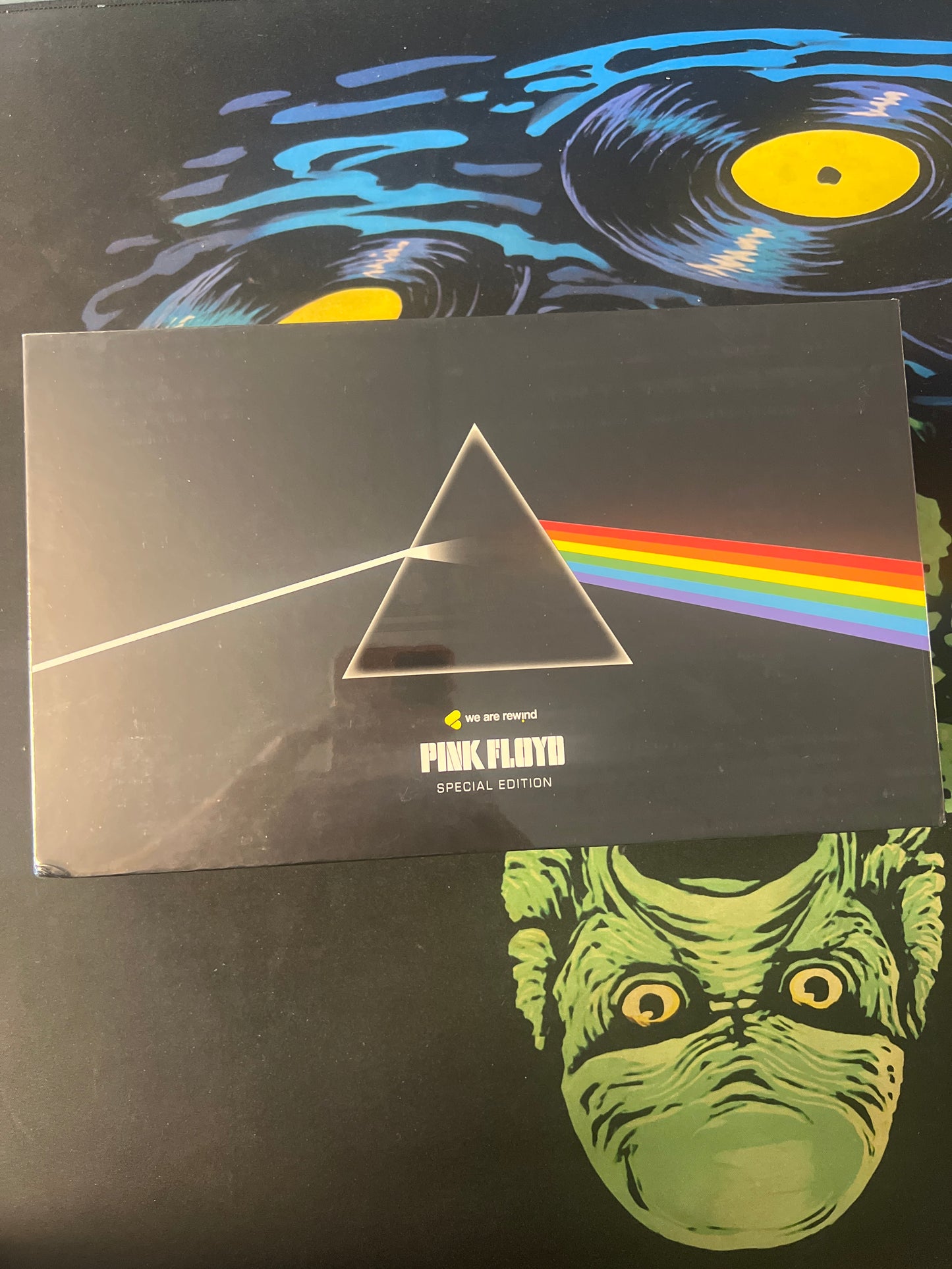 WE ARE REWIND - dark side of the moon cassette player