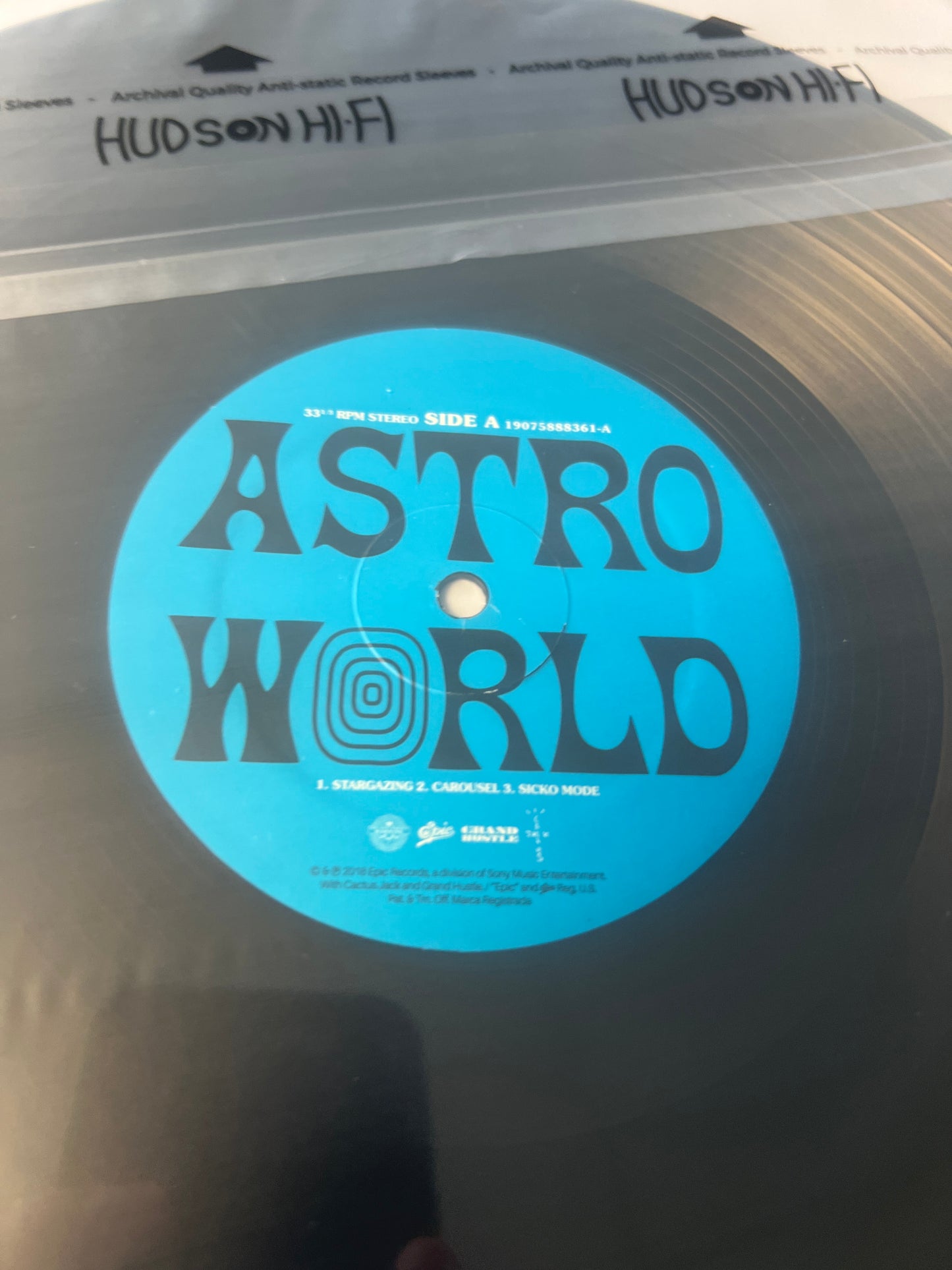 TRAVIS SCOTT - astroworld