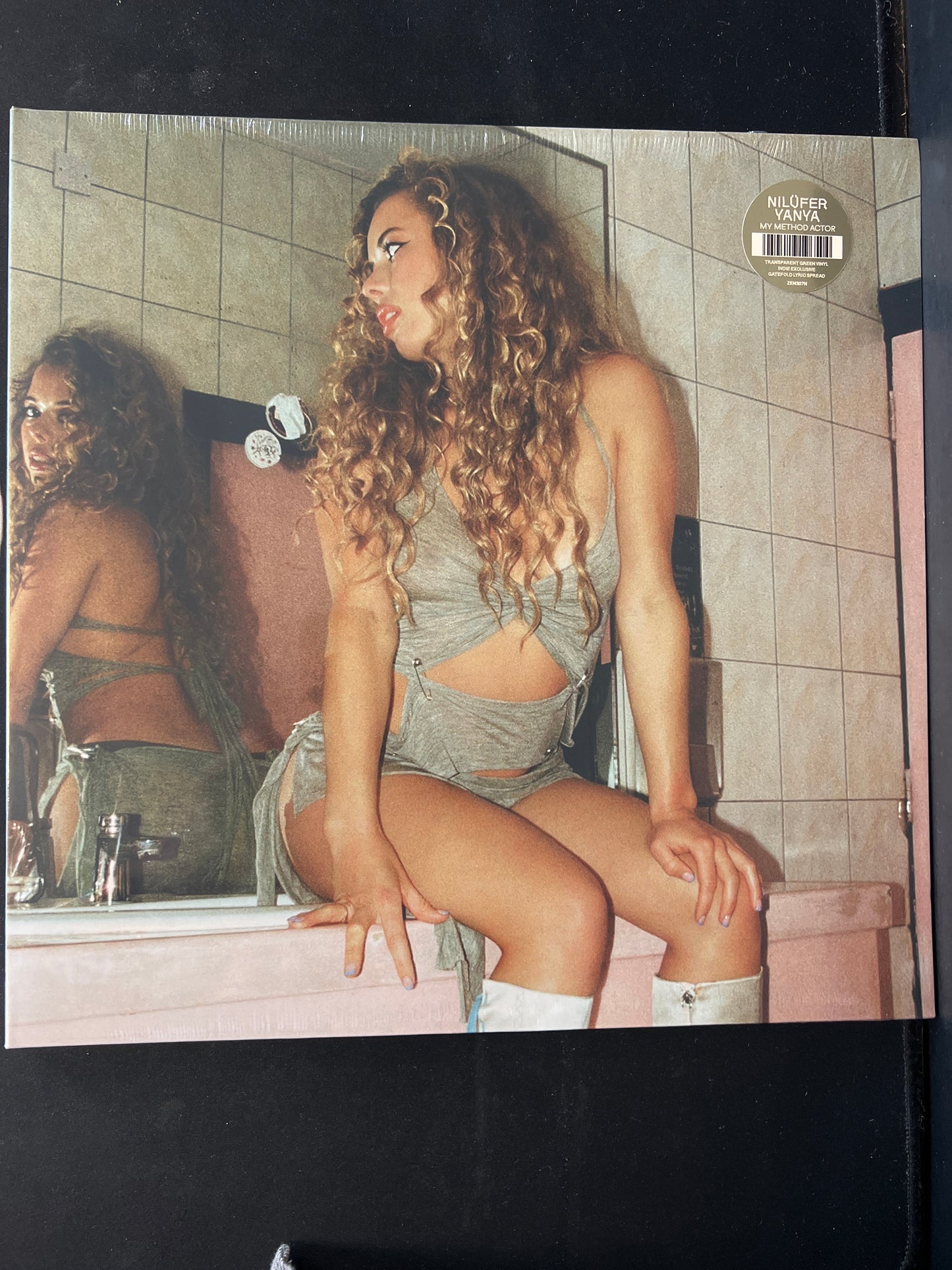 NILUFER YANYA - my method actor