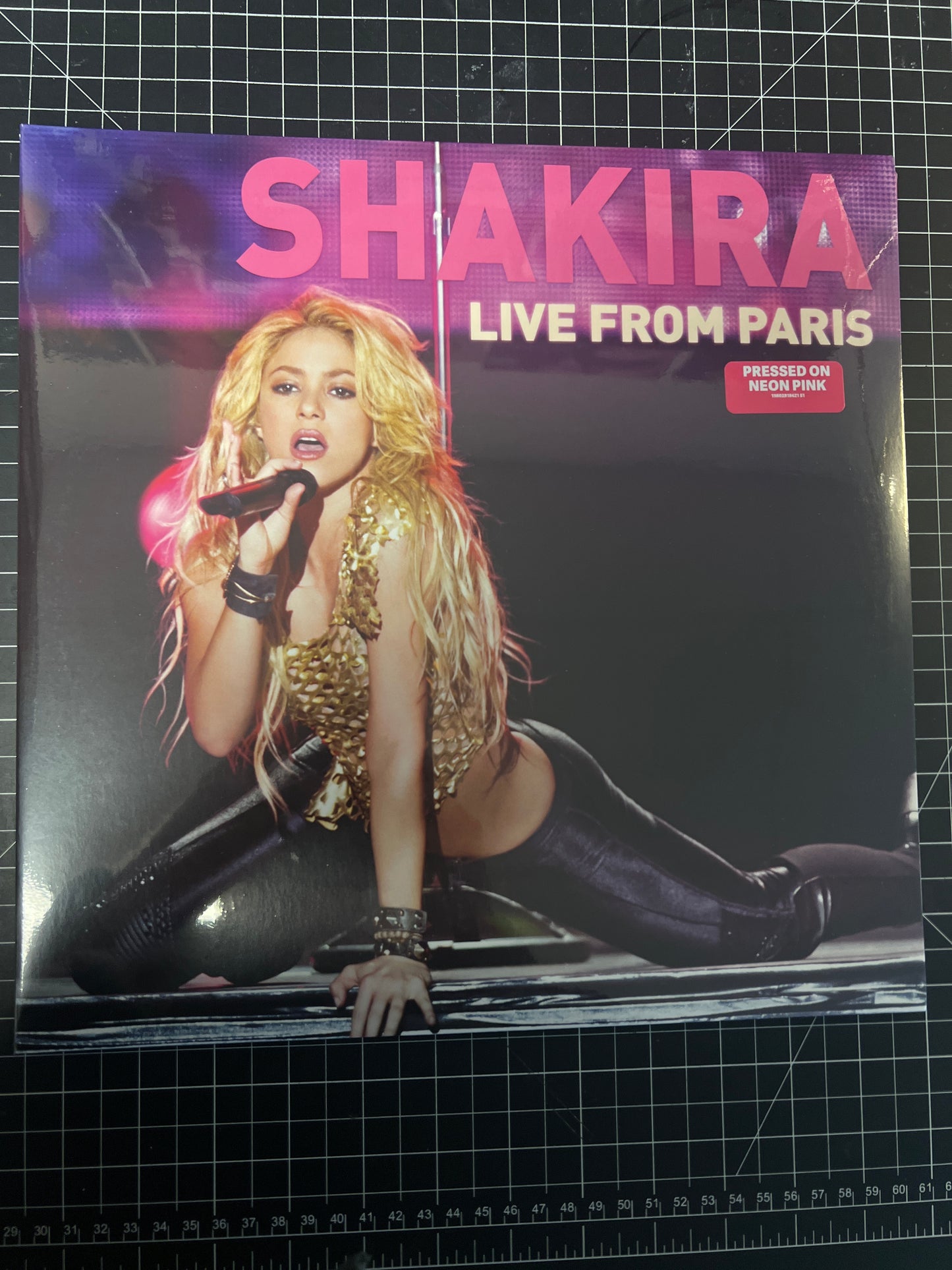 SHAKIRA - live from Paris
