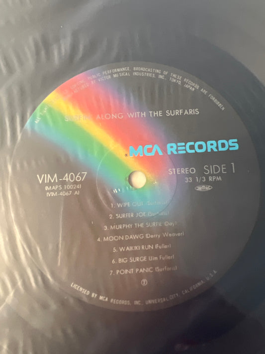 THE SURFARIS - SURFIN’ along with the SURFARIS