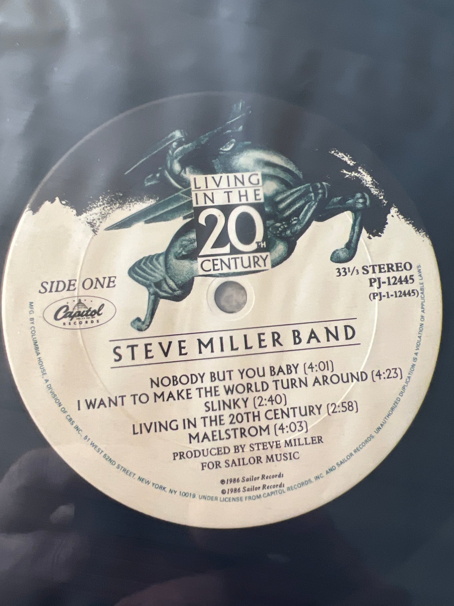 STEVE MILLER BAND - living in the 20th century