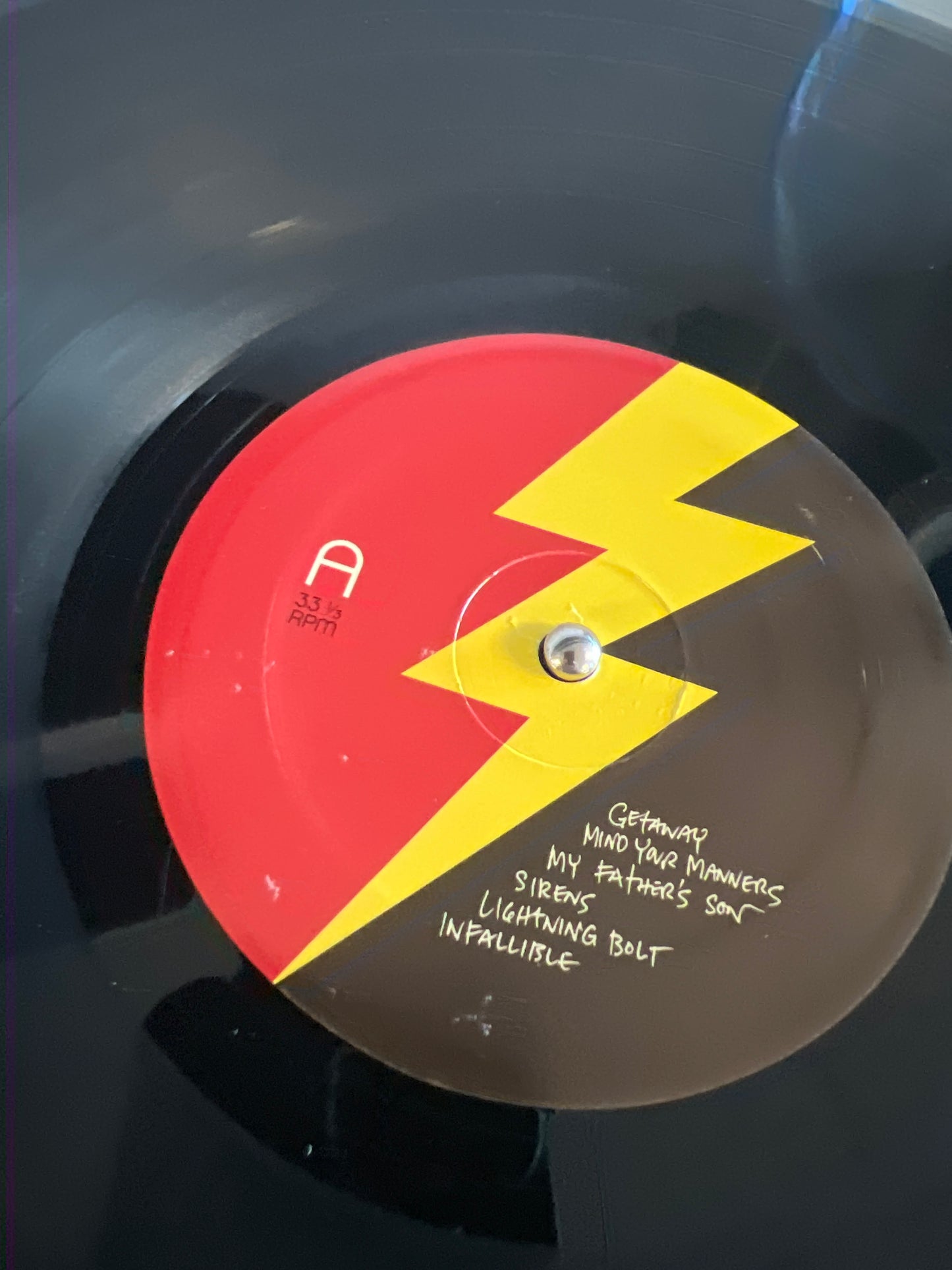 PEARL JAM - lightning bolt
