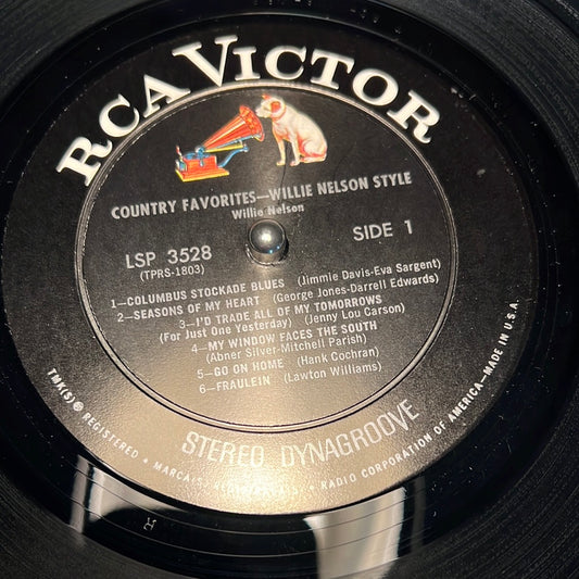 WILLIE NELSON - Country Favorites