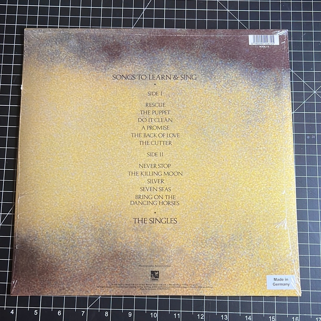 ECHO & THE BUNNYMEN “songs to learn & sing”