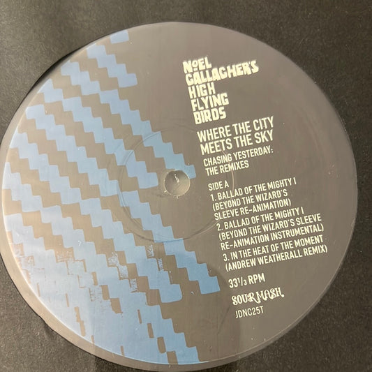 NOEL GALLAGHER - where the city meets the sky