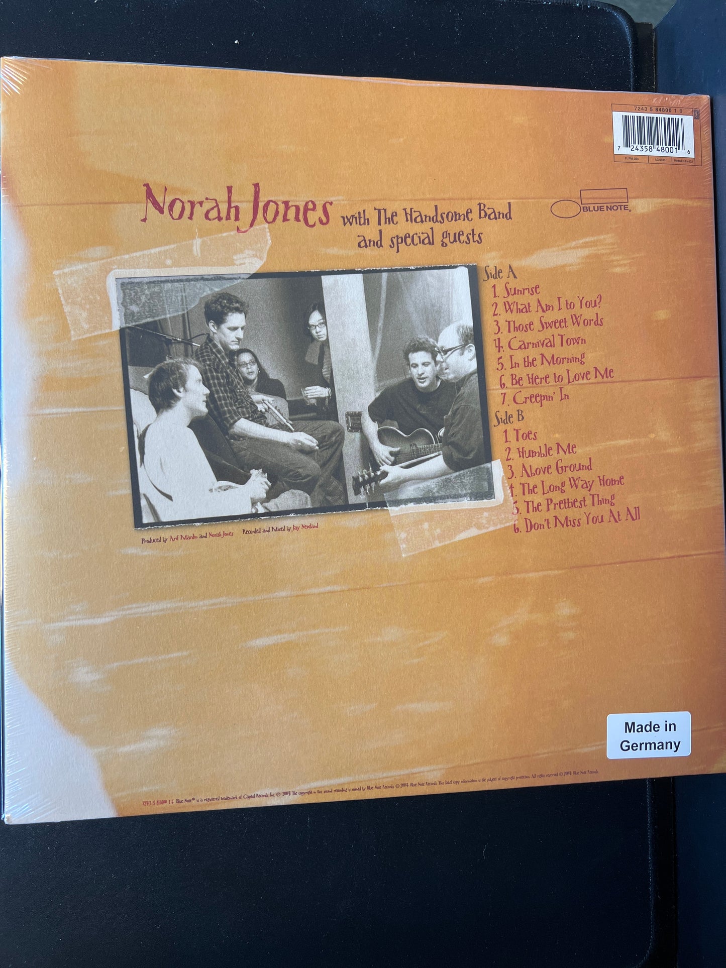 NORAH JONES - feels like home