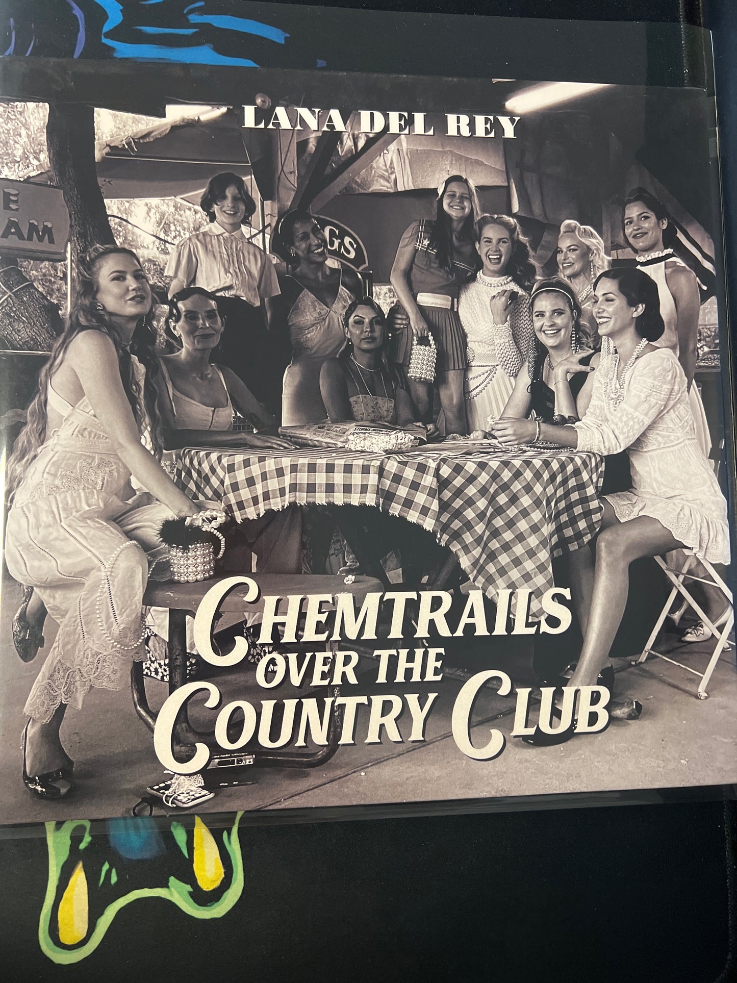 LANA DEL REY - chemtrails over the country club