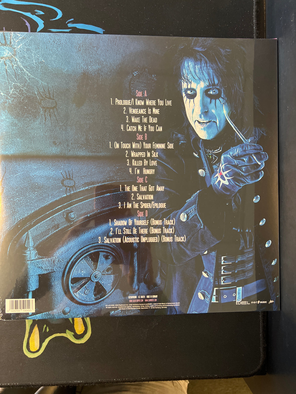 ALICE COOPER - along came a spider