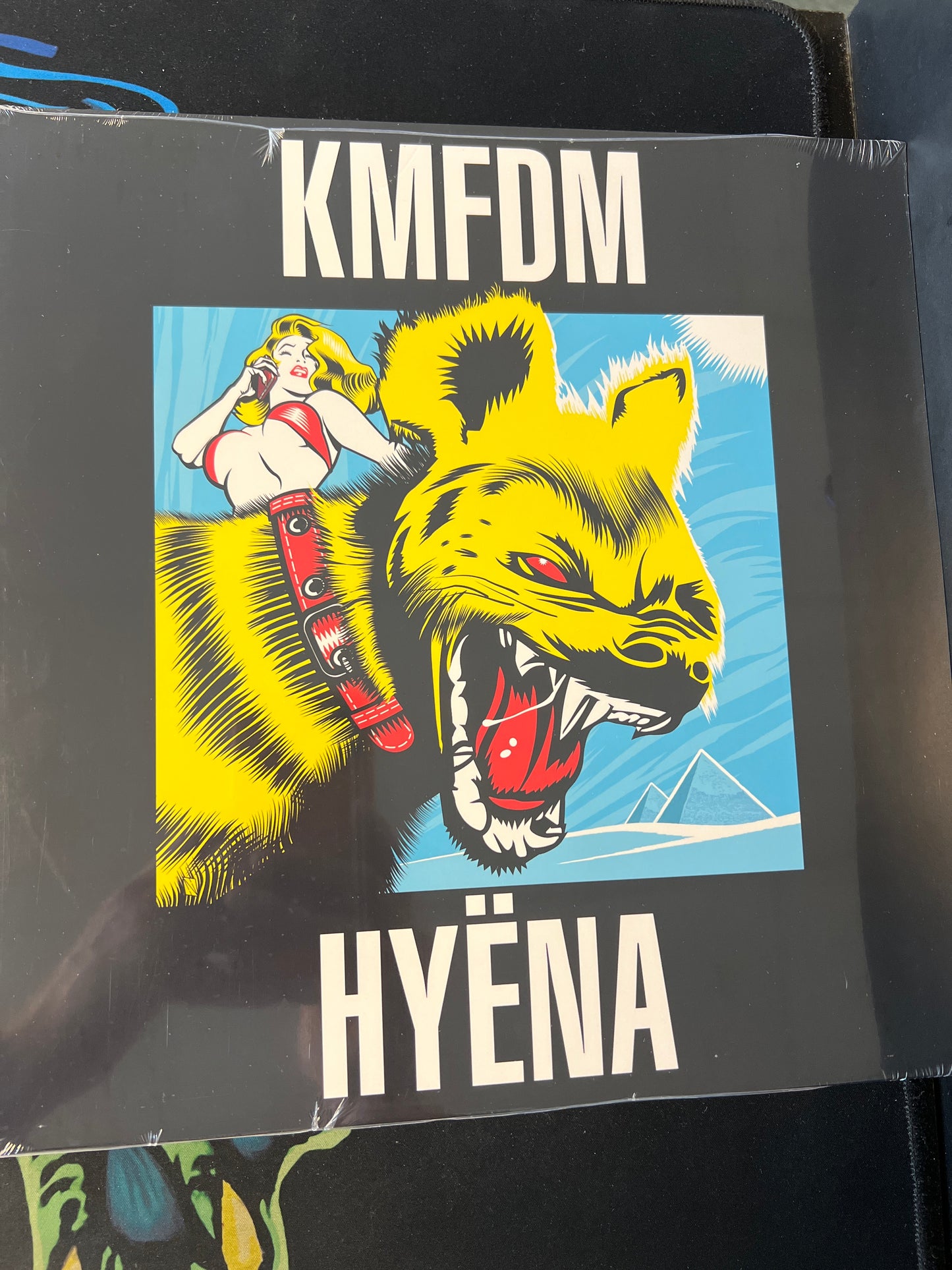KMFDM - hyena