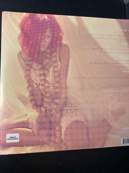 RIHANNA - loud