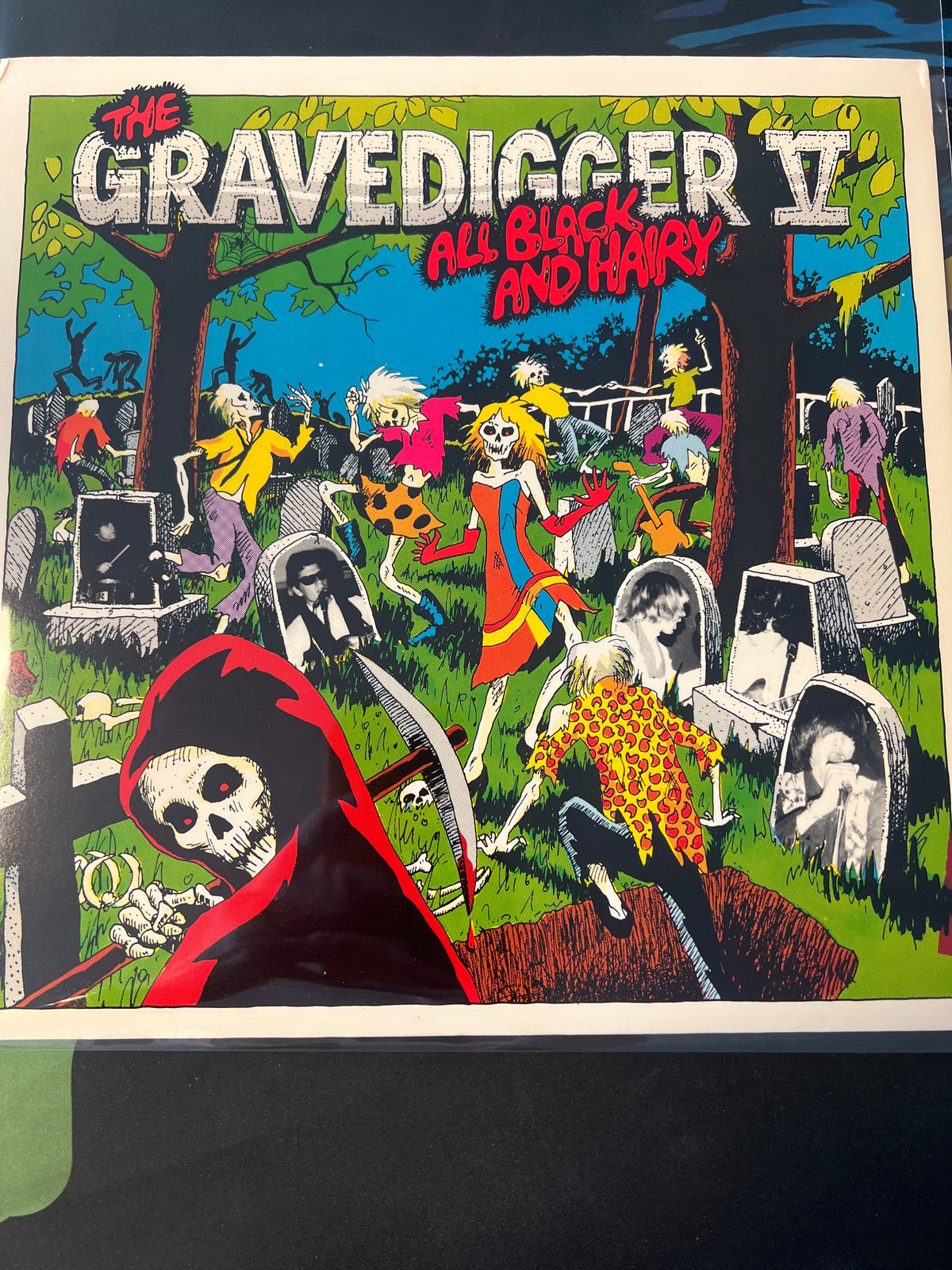 THE GRAVEDIGGER V - all black and hairy