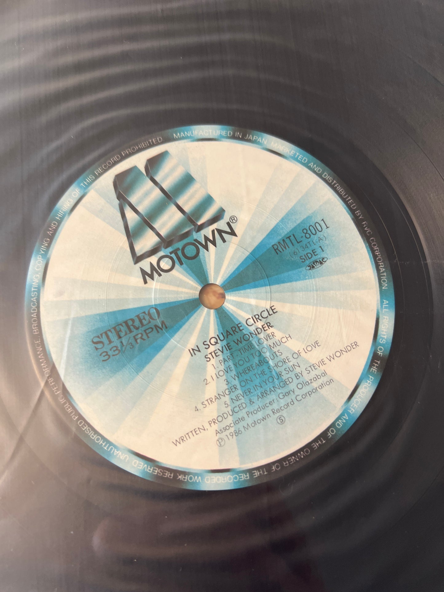 STEVIE WONDER - in square circle