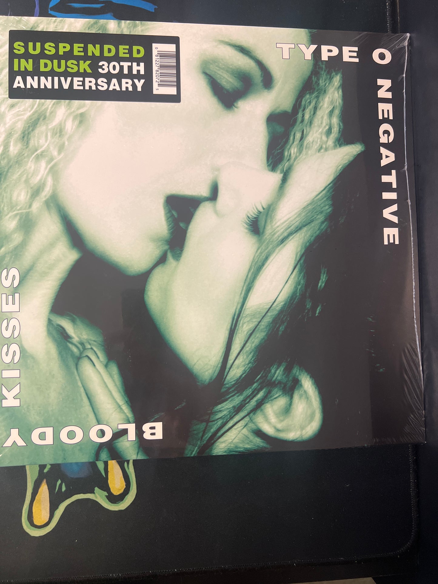 TYPE O NEGATIVE - bloody kisses