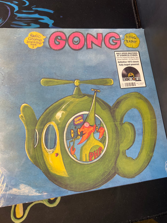 GONG - flying teapot