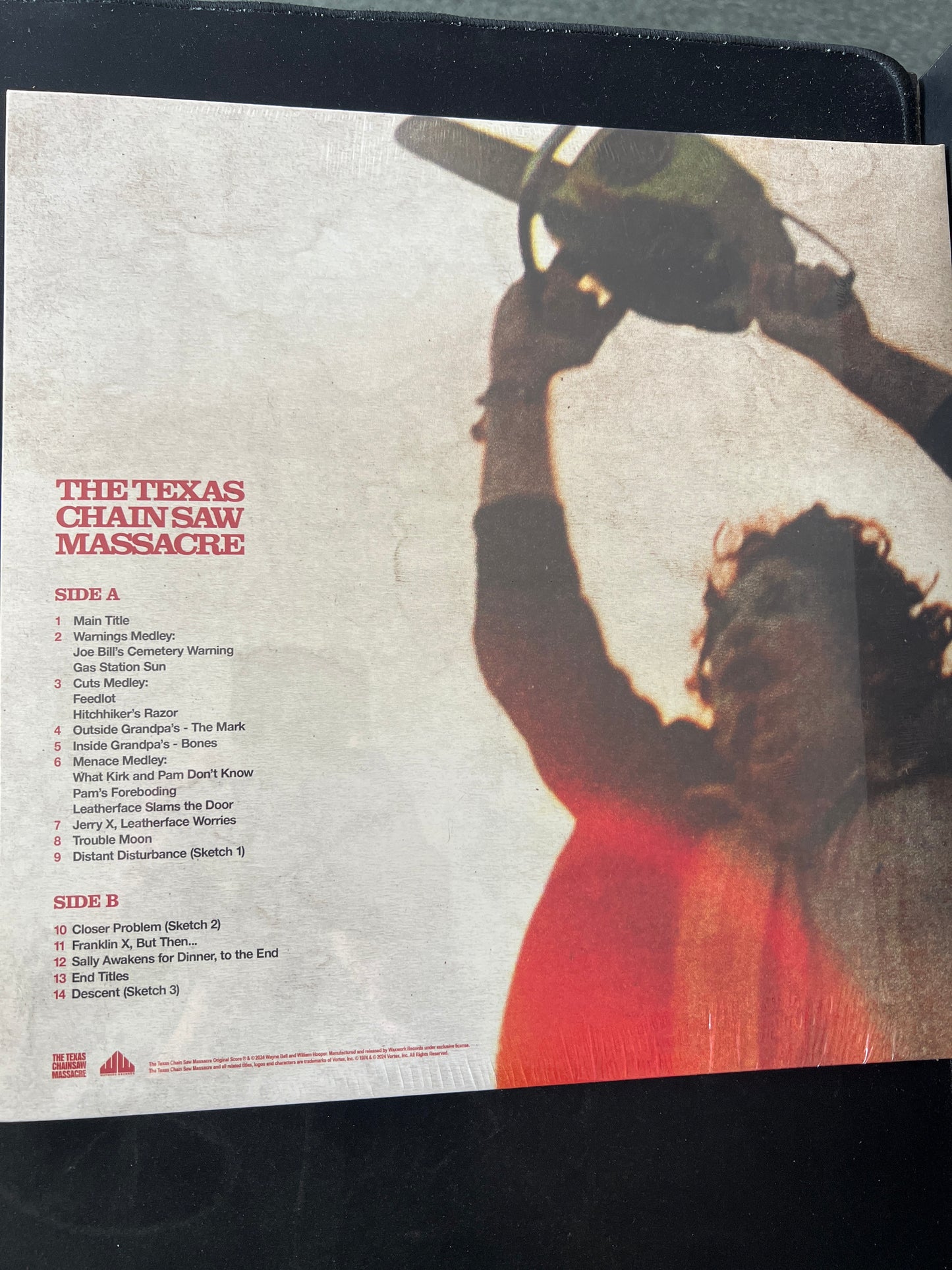 THE TEXAS CHAINSAW MASSACRE - Tobe Hooper and Wayne Bell