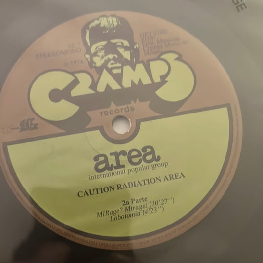 AREA - caution radiation area