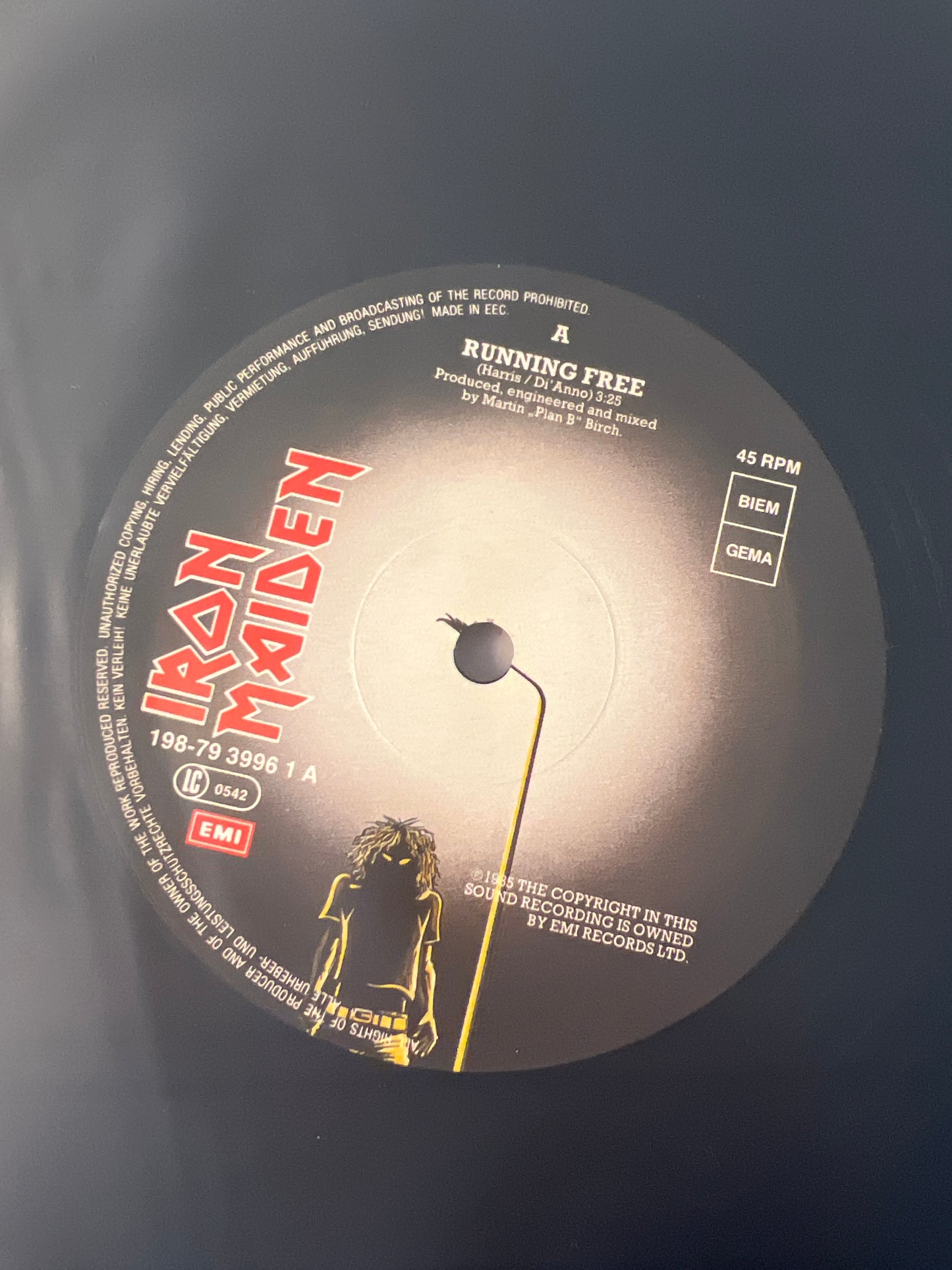 IRON MAIDEN - running free • run to the hills