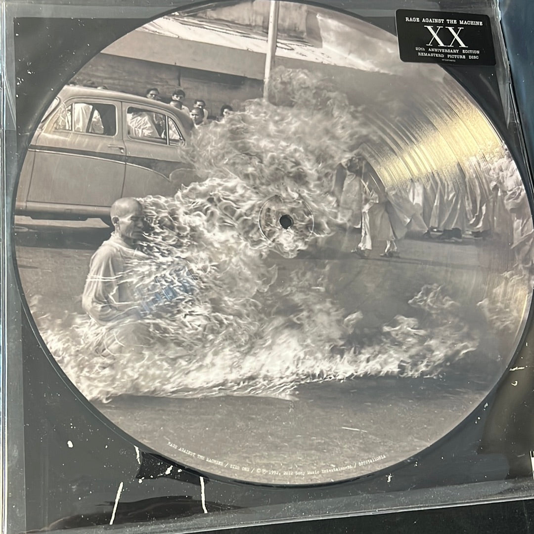 RAGE AGAINST THE MACHINE - Rage Against The Machine XX
