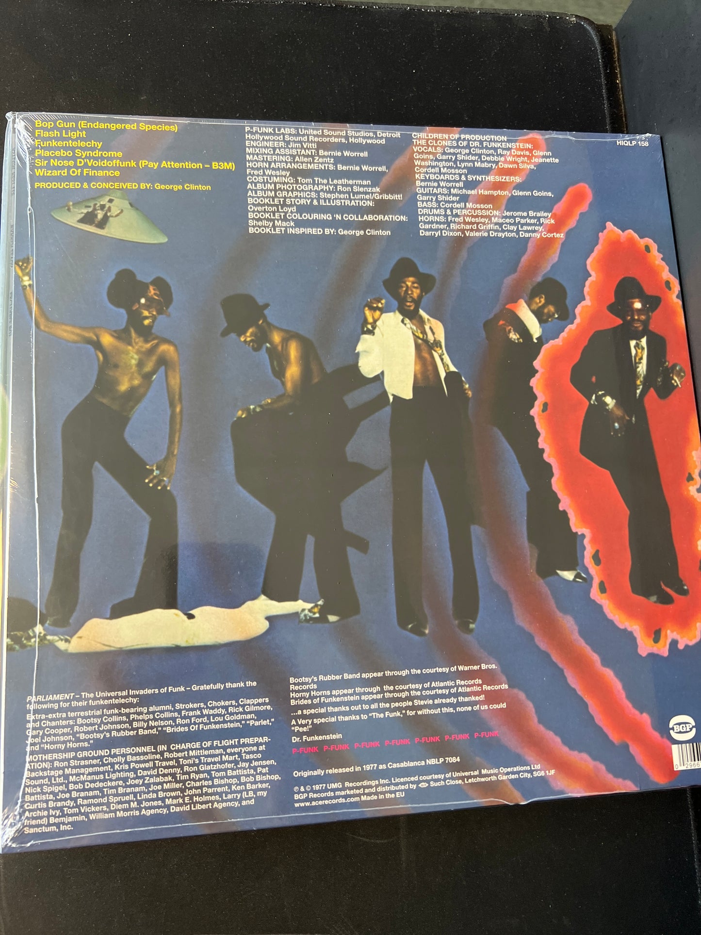 PARLIAMENT - funkentelechy vs. the placebo syndrome