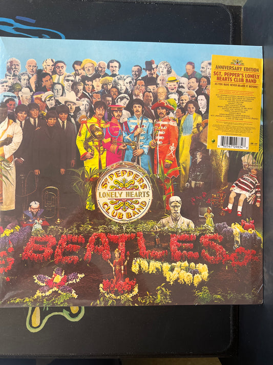 THE BEATLES - Sgt. Peppers Lonely Hearts club band