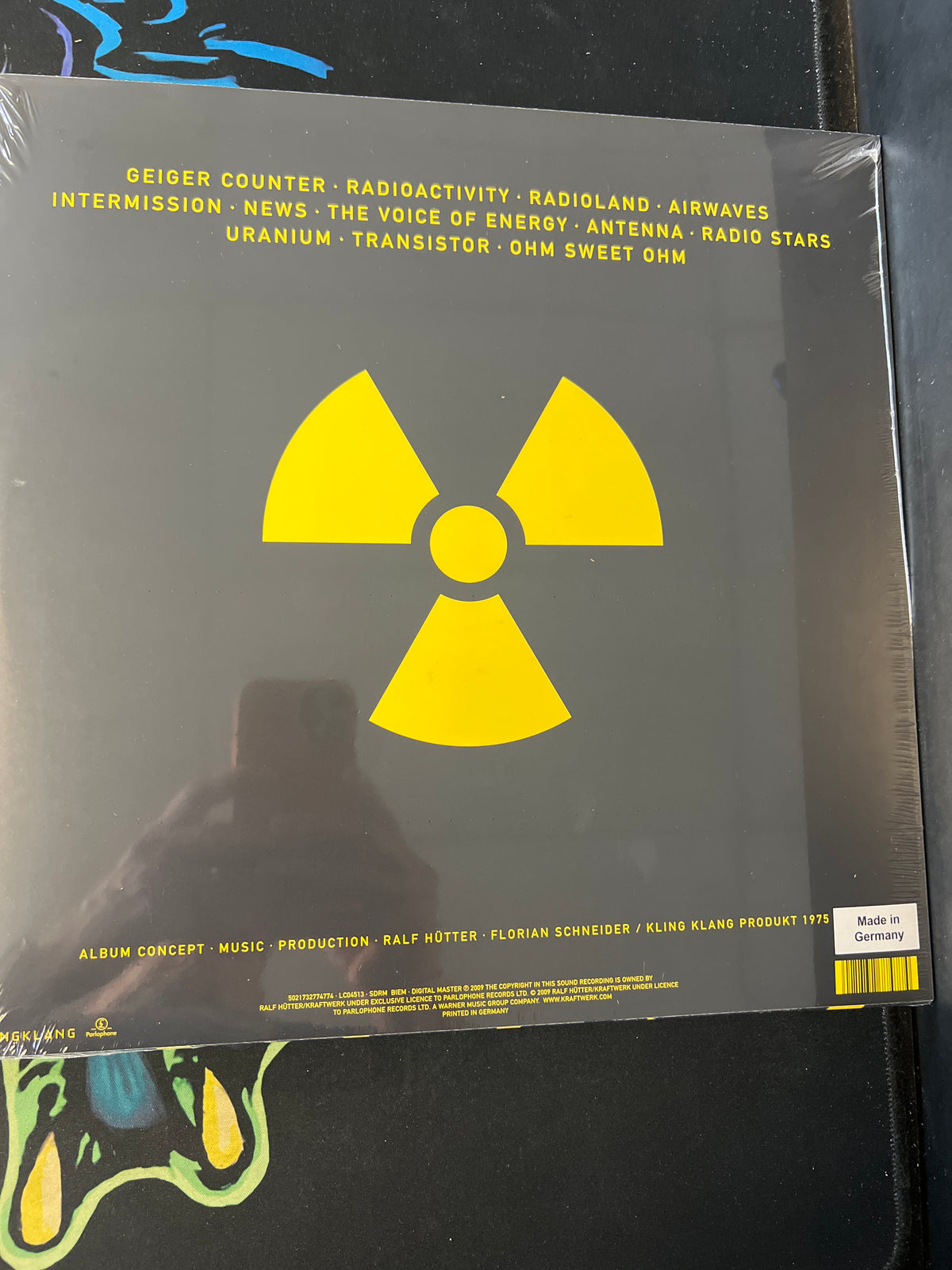 KRAFTWERK - radio-activity