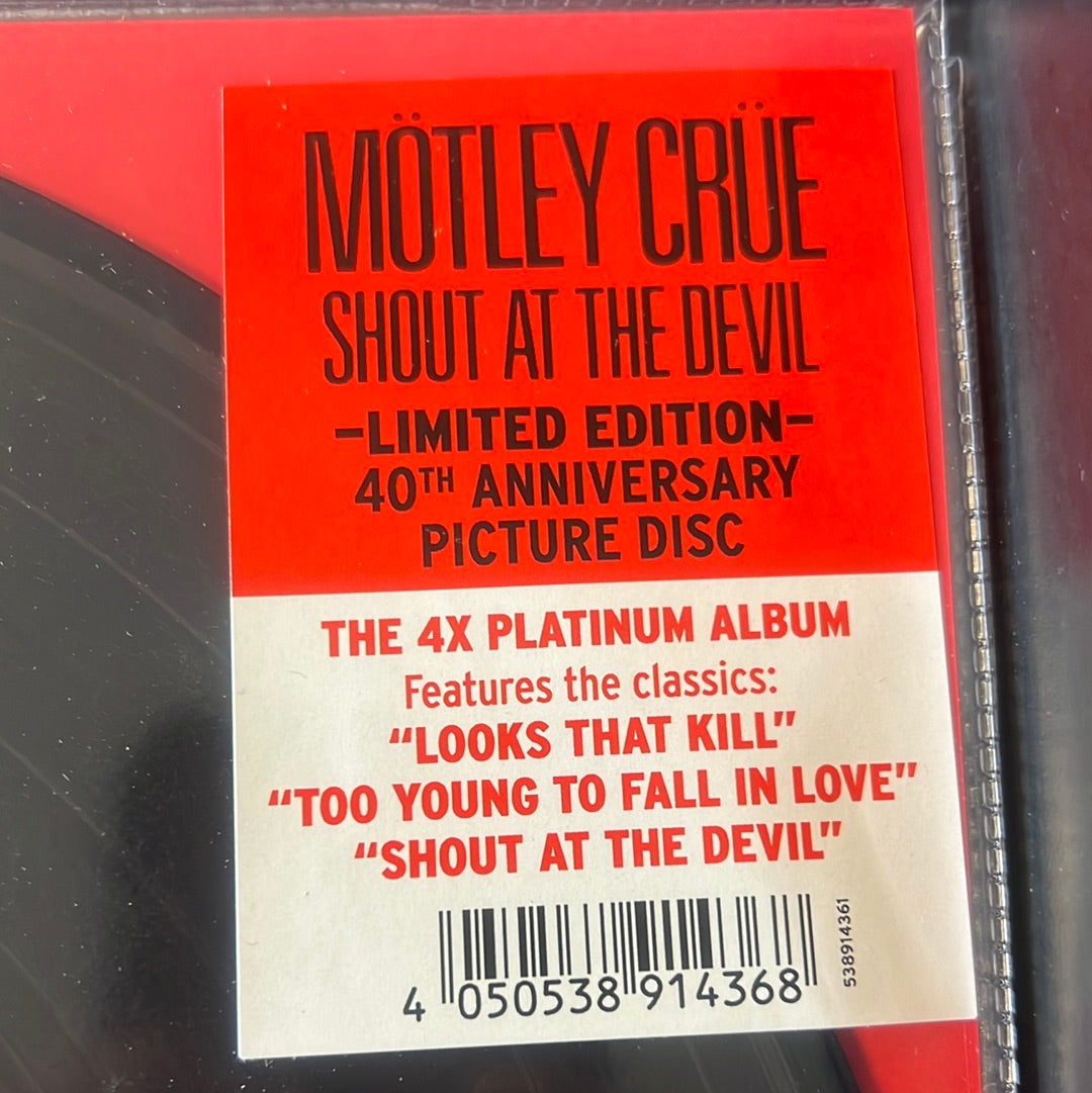 MOTLEY CRUE - shout at the devil