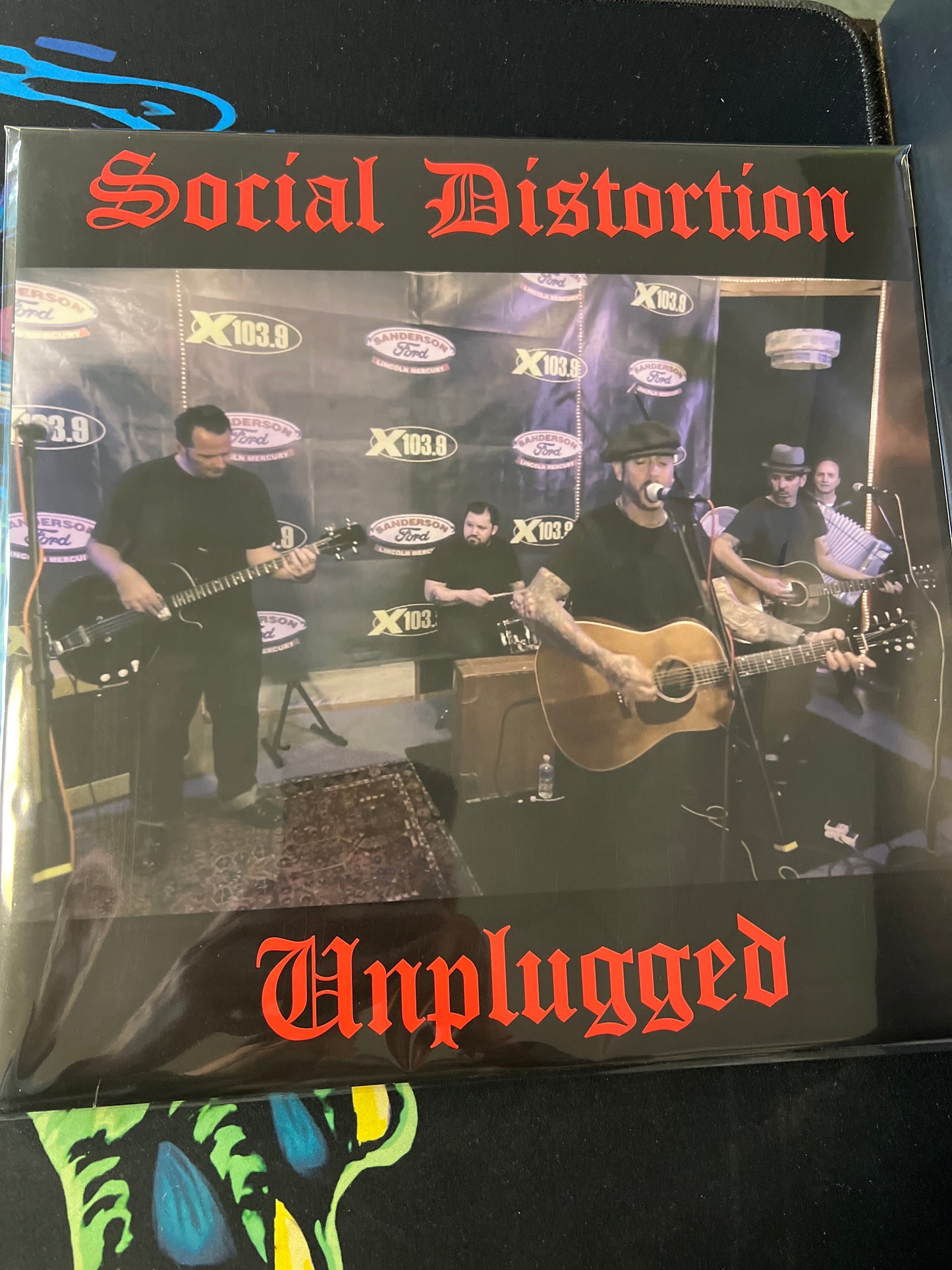 SOCIAL DISTORTION - unplugged