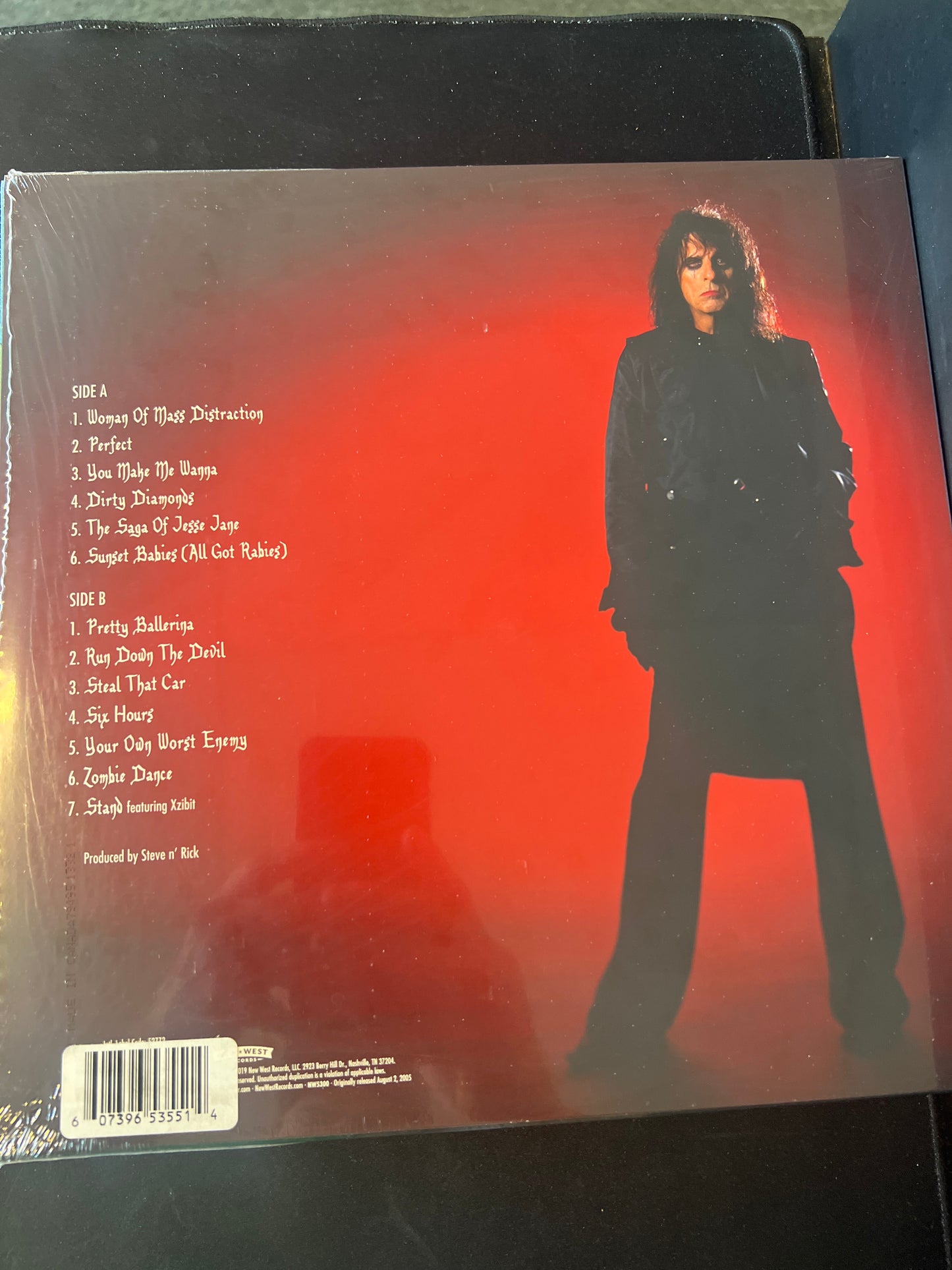 ALICE COOPER - dirty diamonds