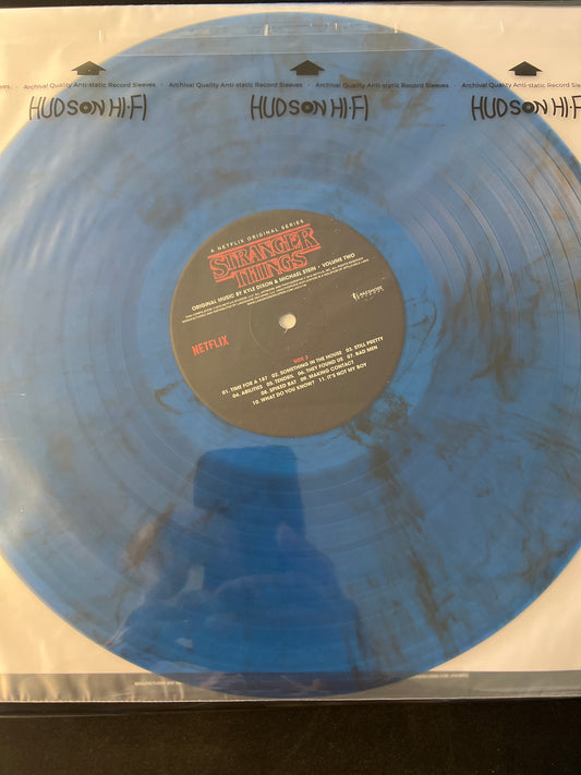 STRANGER THINGS - volume 2