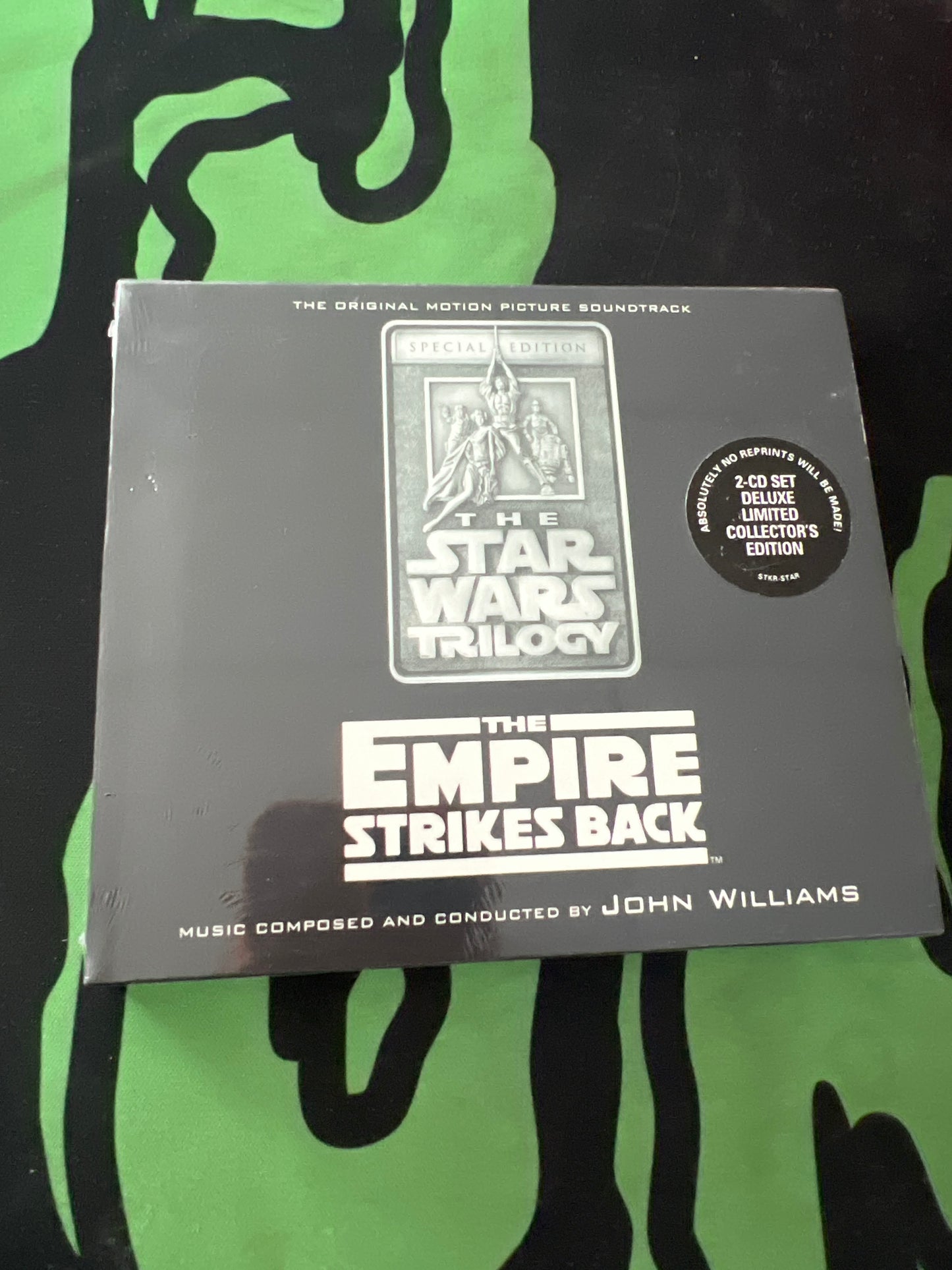 THE EMPIRE STRIKES BACK - cd (sealed)