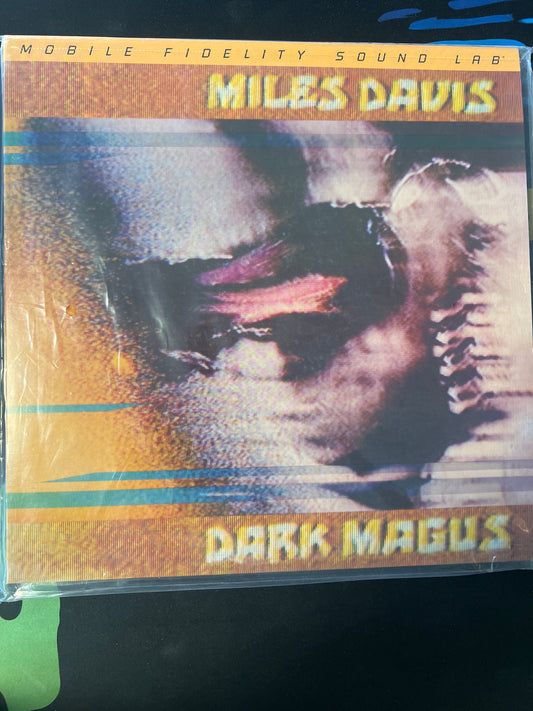 MILES DAVIS - dark magus