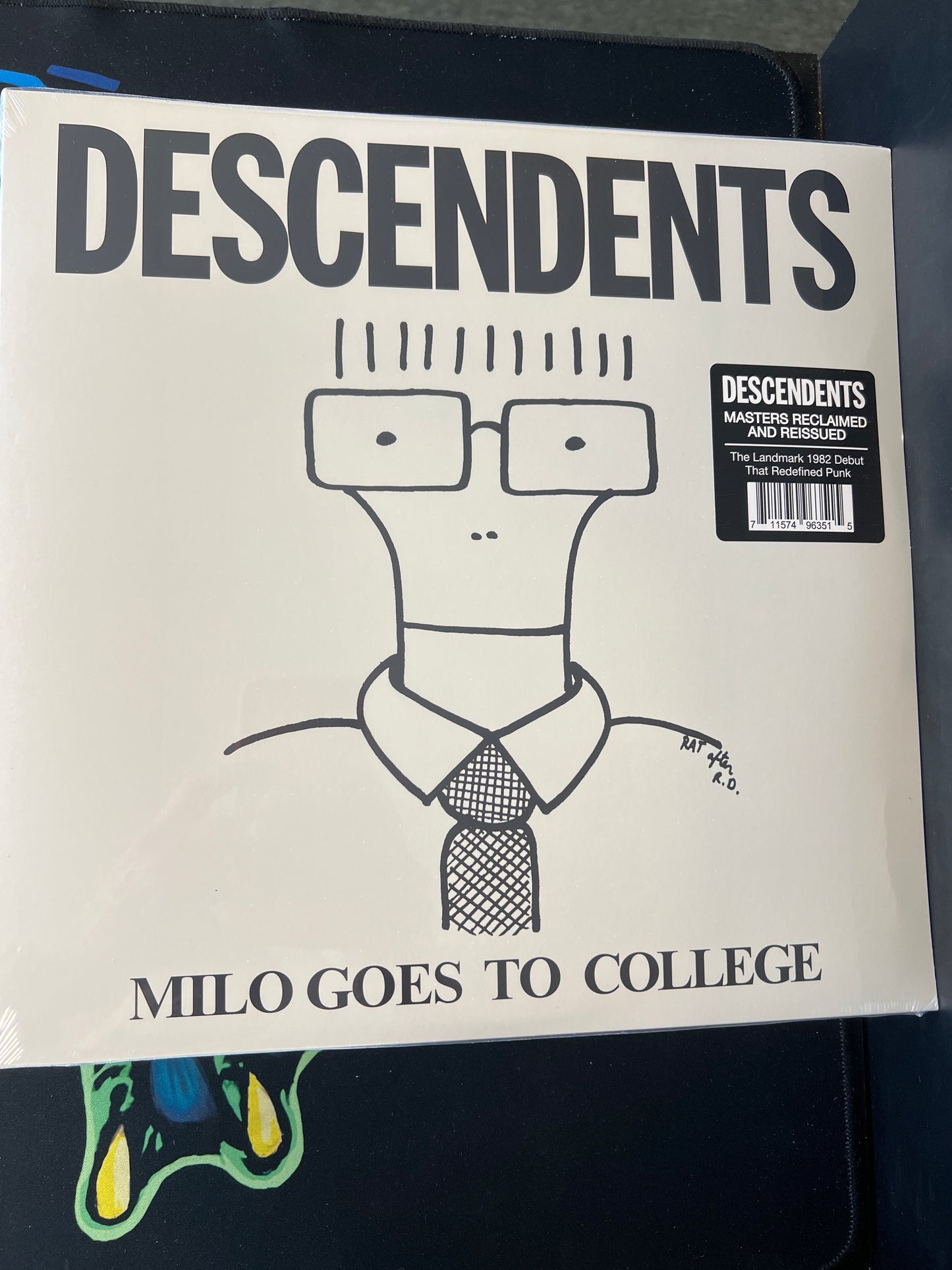 DECENDENTS - Milo goes to college