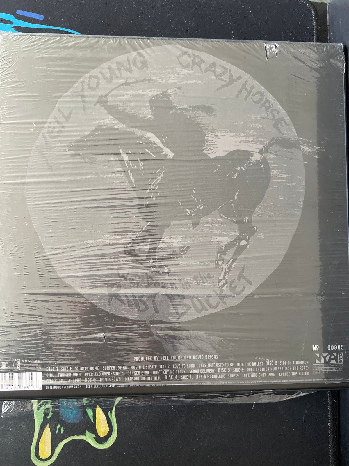 NEIL YOUNG & CRAZY HORSE - way down the rust bucket