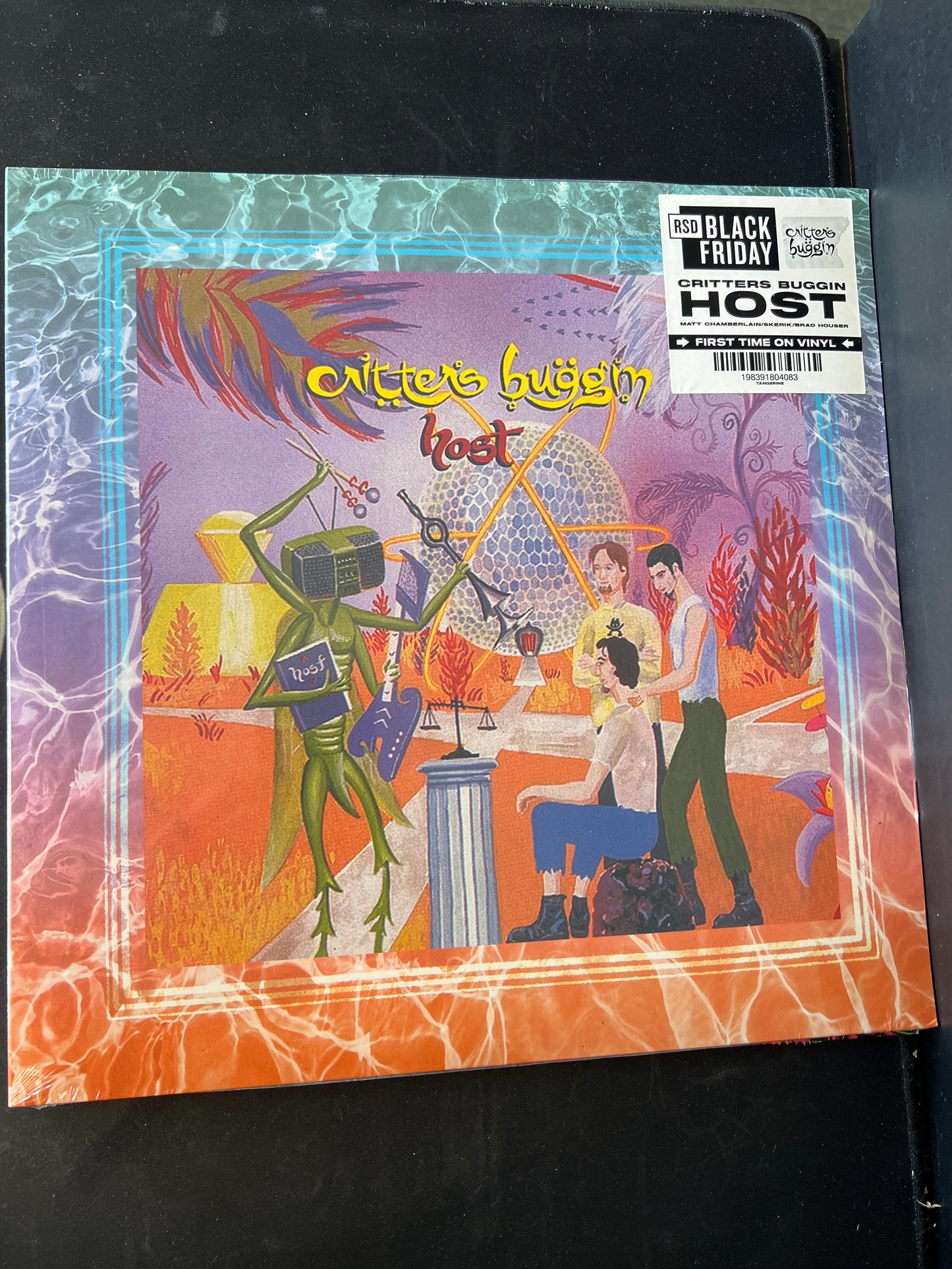 CRITTERS BUGGIN - host