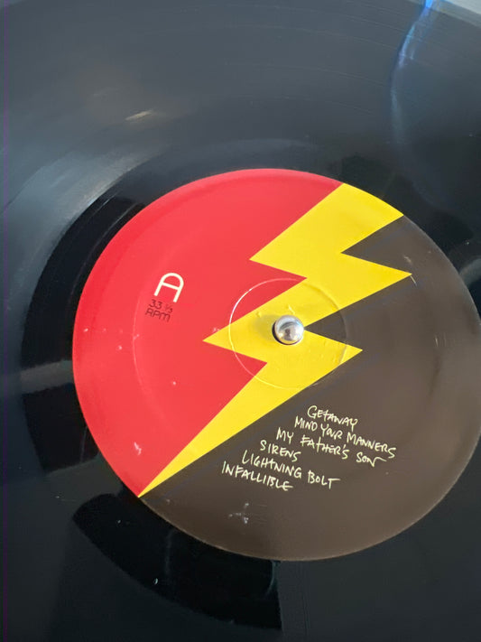 PEARL JAM - lightning bolt