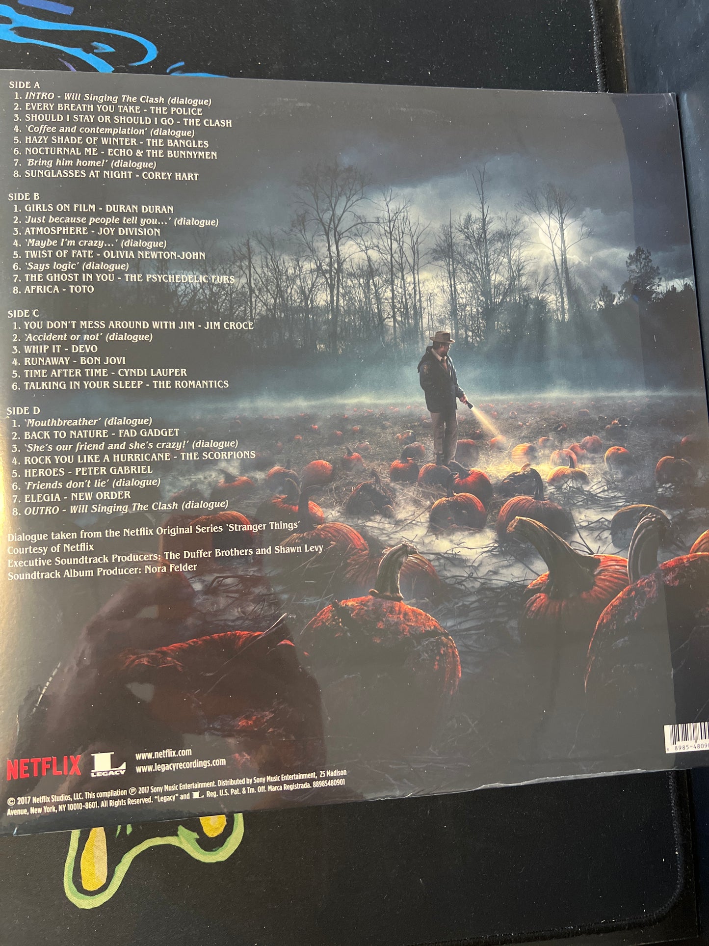 STRANGER THINGS - soundtrack (various artists)