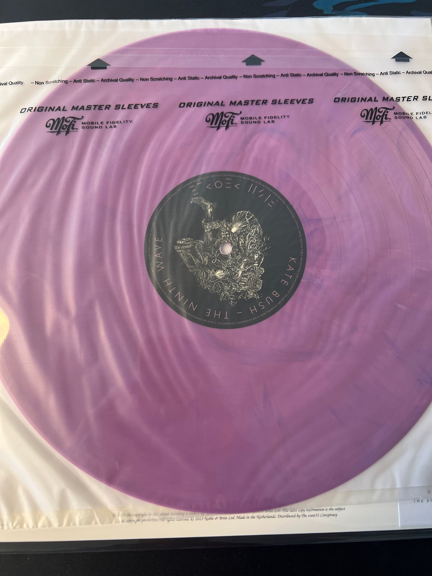 KATE BUSH - hounds of love