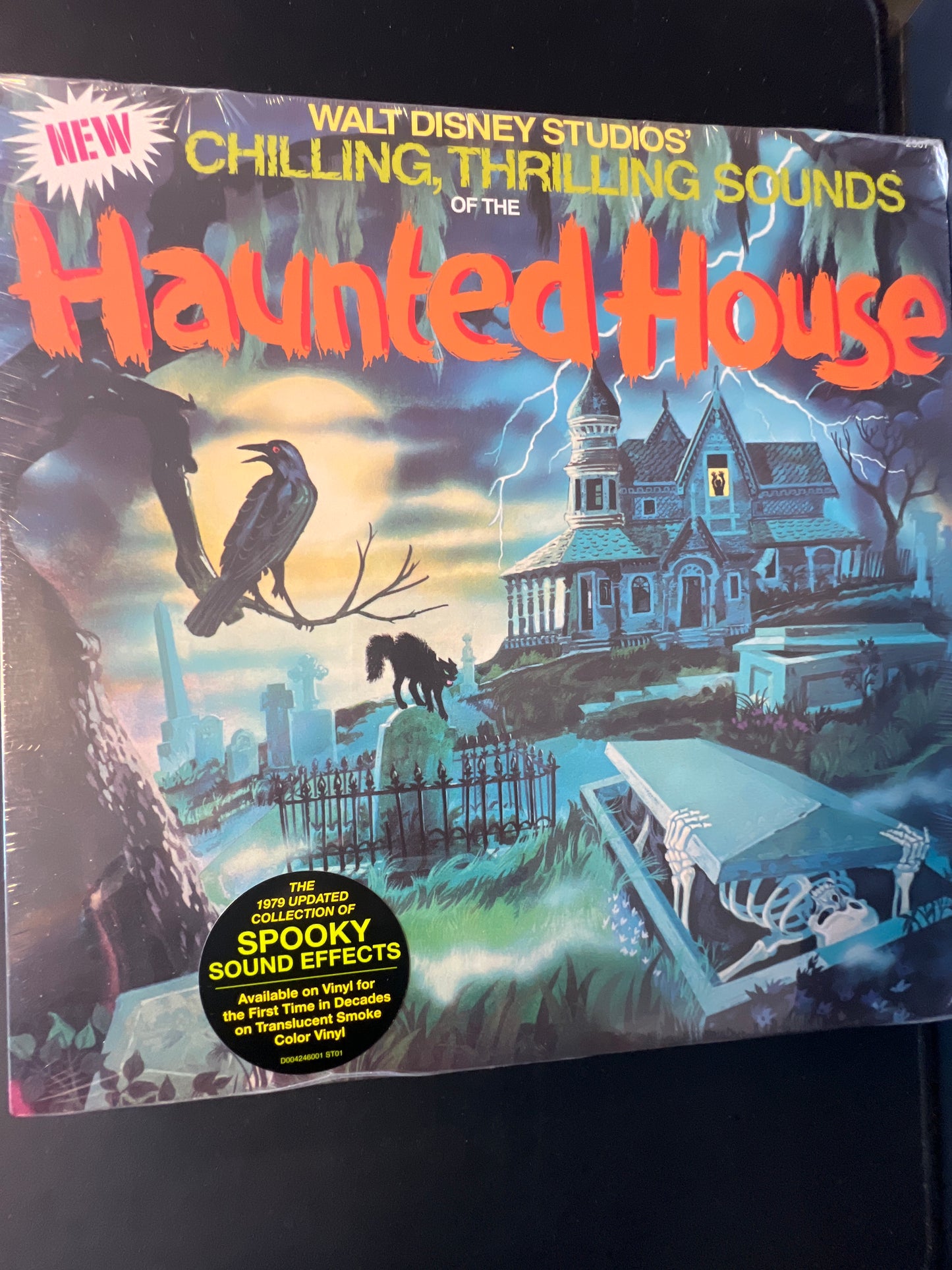 CHILLING THRILLING SOUNDS OF THE HAUNTED HOUSE
