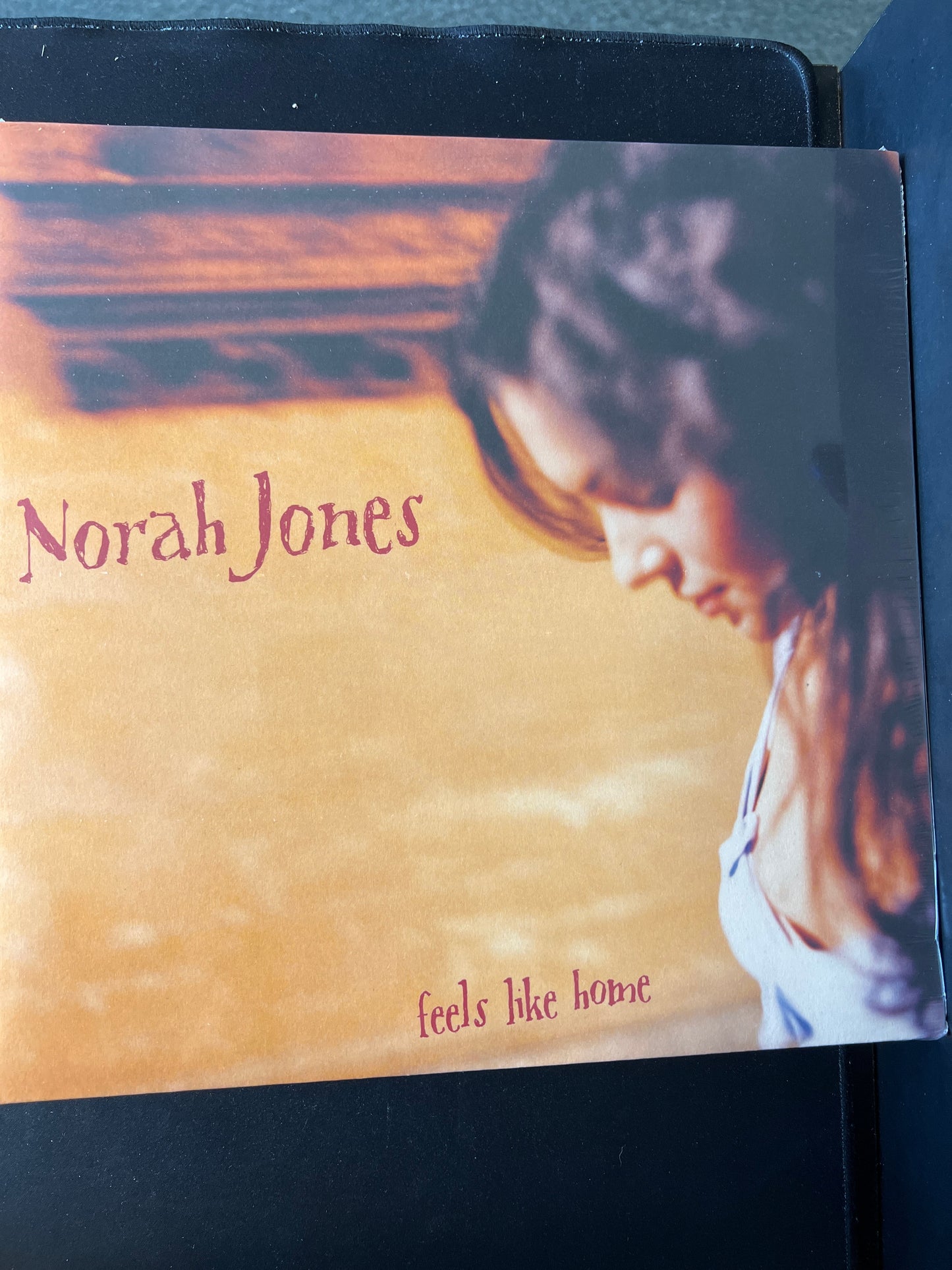NORAH JONES - feels like home