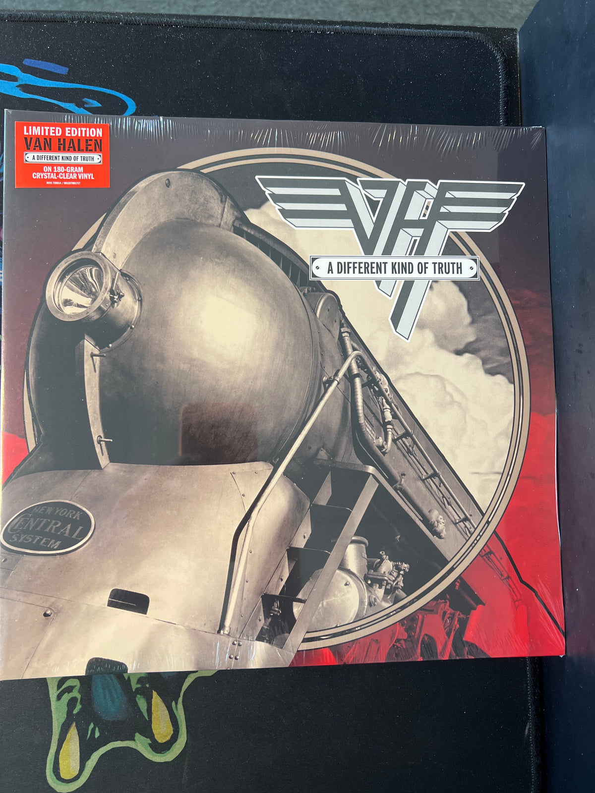 VAN HALEN - a different kind of truth