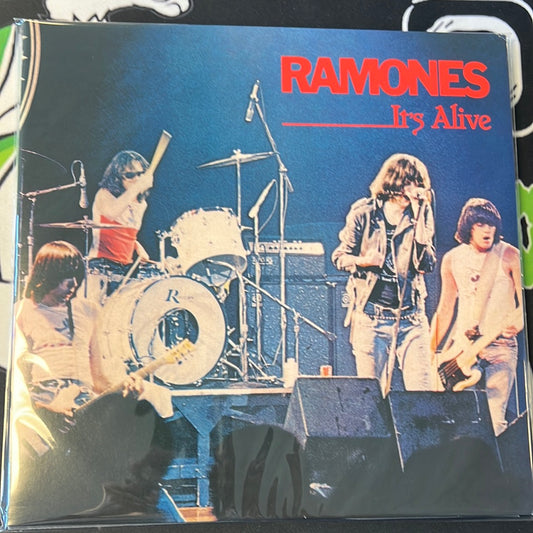 RAMONES - It’s Alive