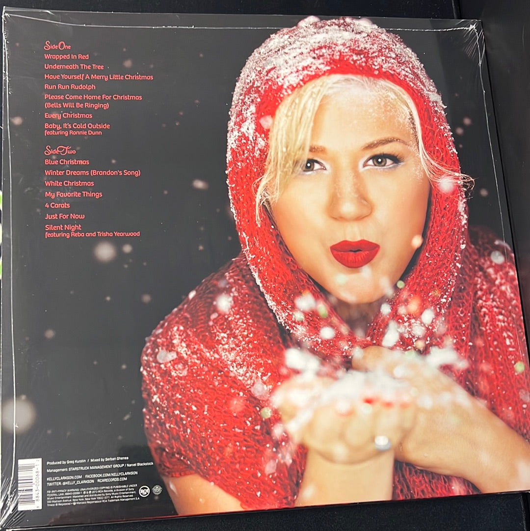 KELLY CLARKSON - wrapped in red