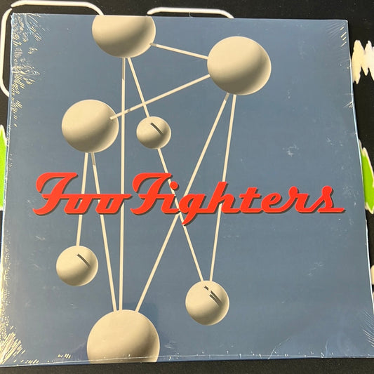 FOO FIGHTERS - the colour and the shape