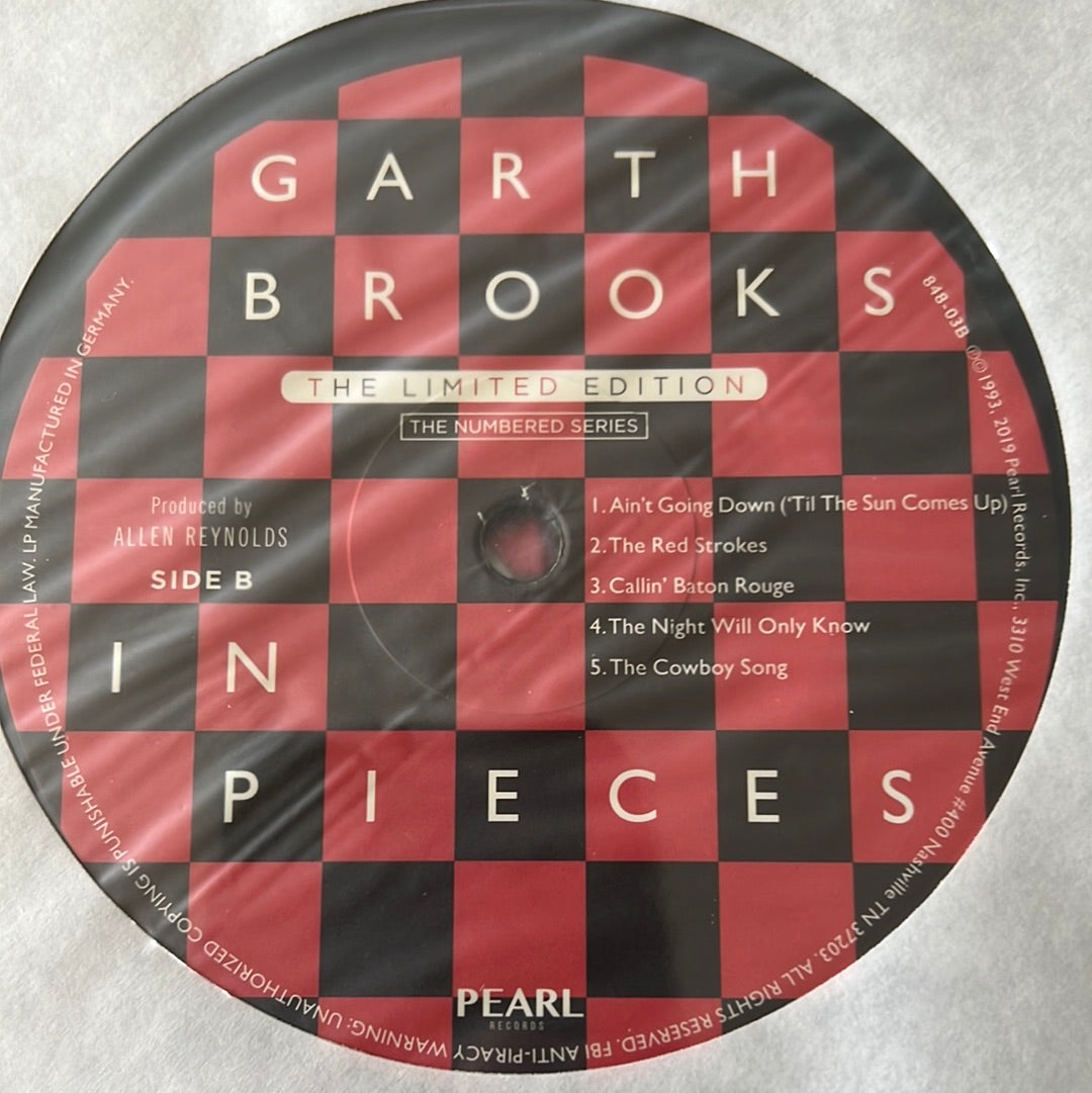 GARTH BROOKS - in pieces